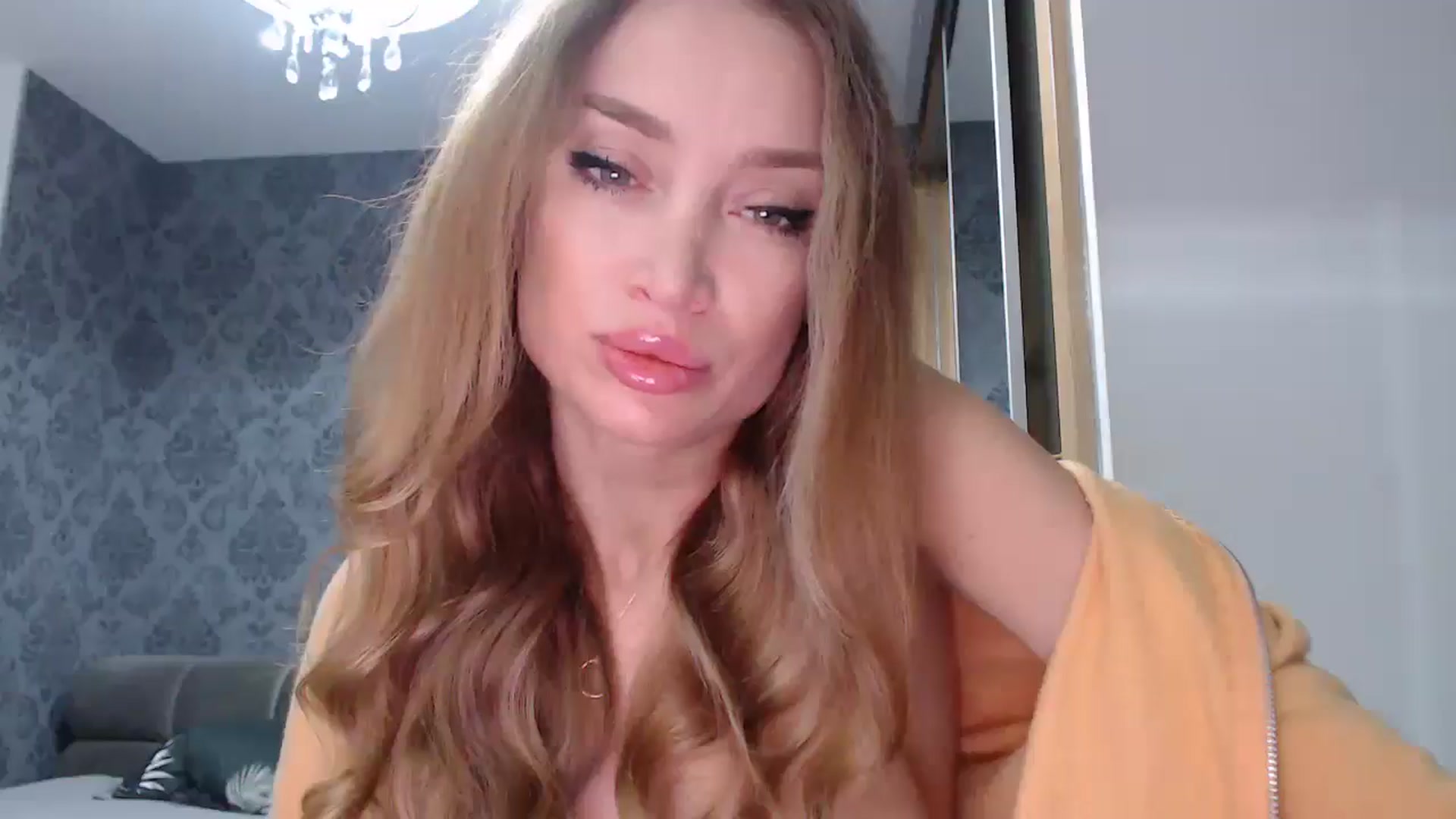 Gallery image thumbnail from Anayys's myfreecams stream on, 04/10/2025, 11:29 image 11 of 20