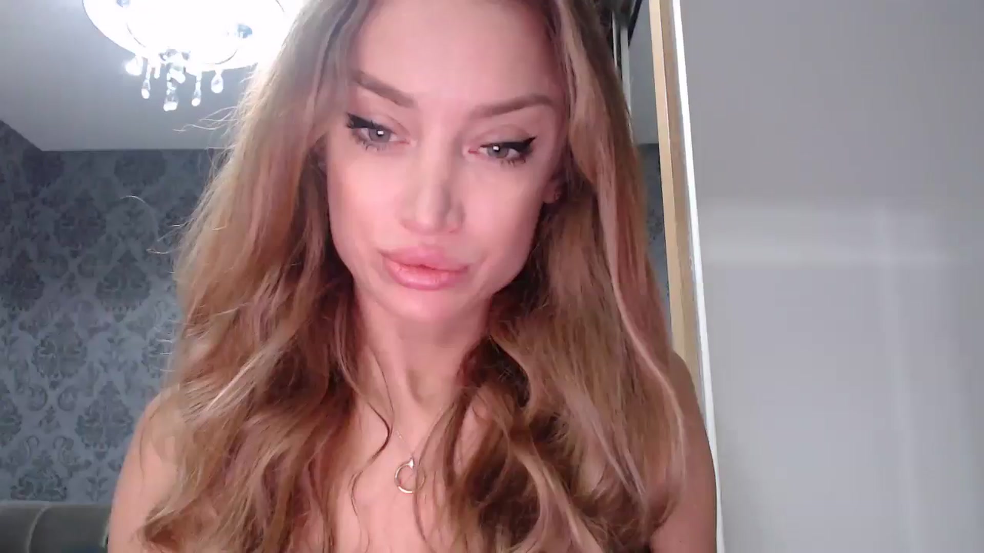 Gallery image thumbnail from Anayys's myfreecams stream on, 04/10/2025, 13:19 image 1 of 20