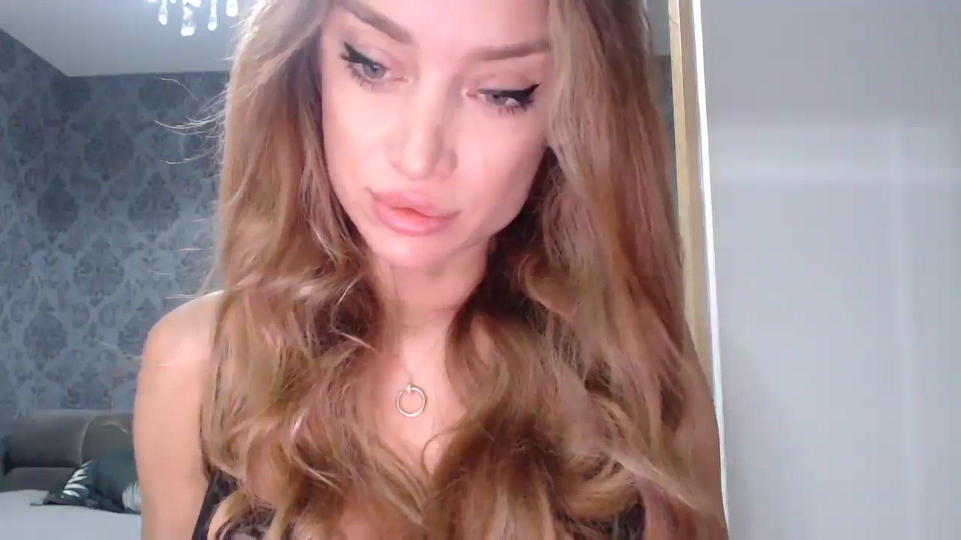 Gallery image thumbnail from Anayys's myfreecams stream on, 04/10/2025, 13:19 image 9 of 20