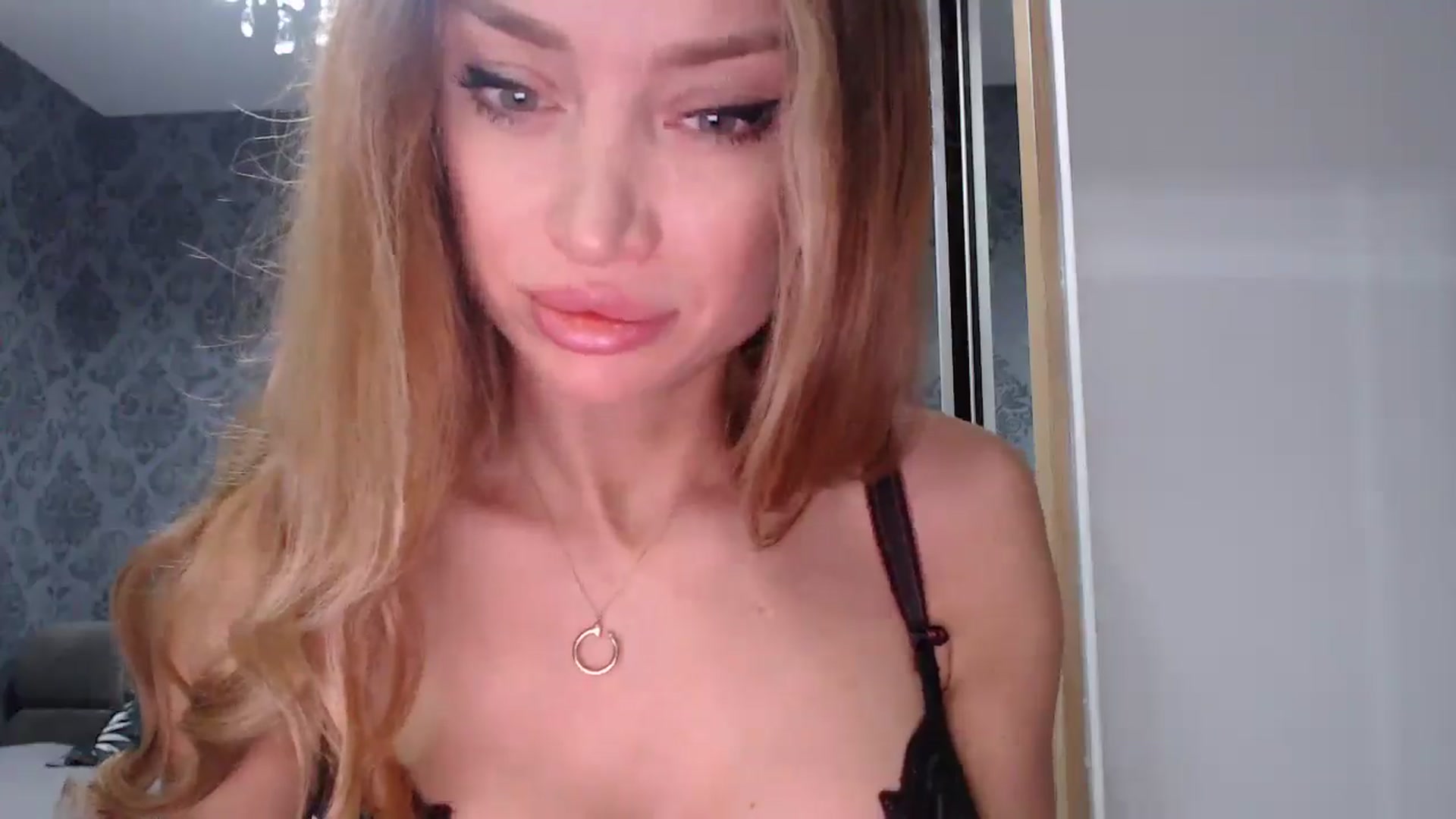 Gallery image thumbnail from Anayys's myfreecams stream on, 04/10/2025, 13:19 image 5 of 20