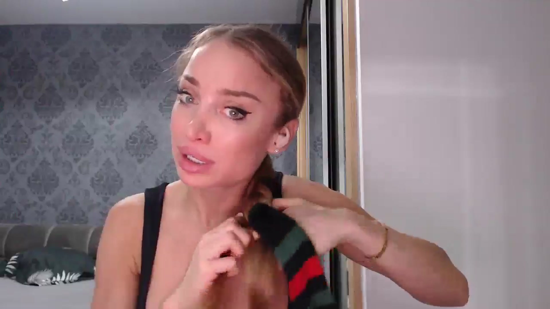Gallery image thumbnail from Anayys's myfreecams stream on, 04/10/2025, 18:46 image 19 of 20