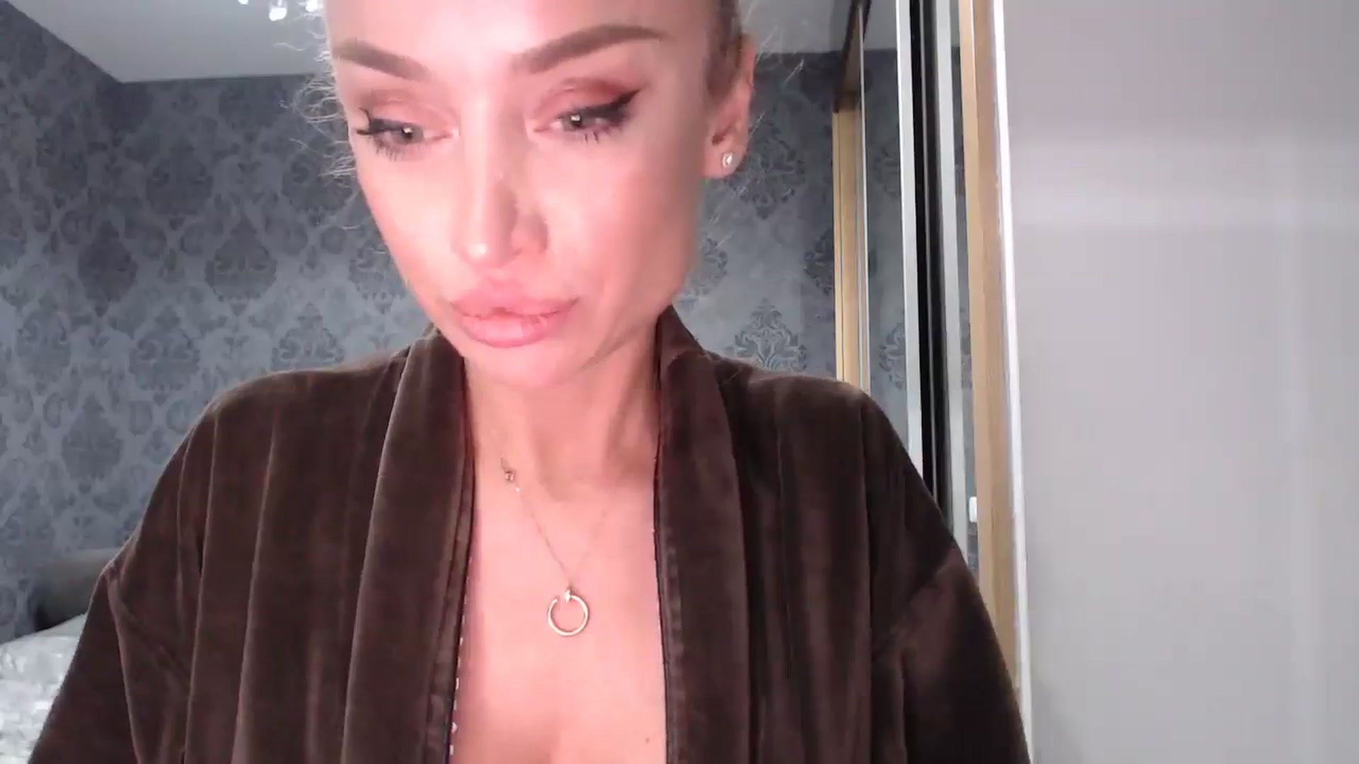 Gallery image thumbnail from Anayys's myfreecams stream on, 04/12/2025, 18:26 image 14 of 20