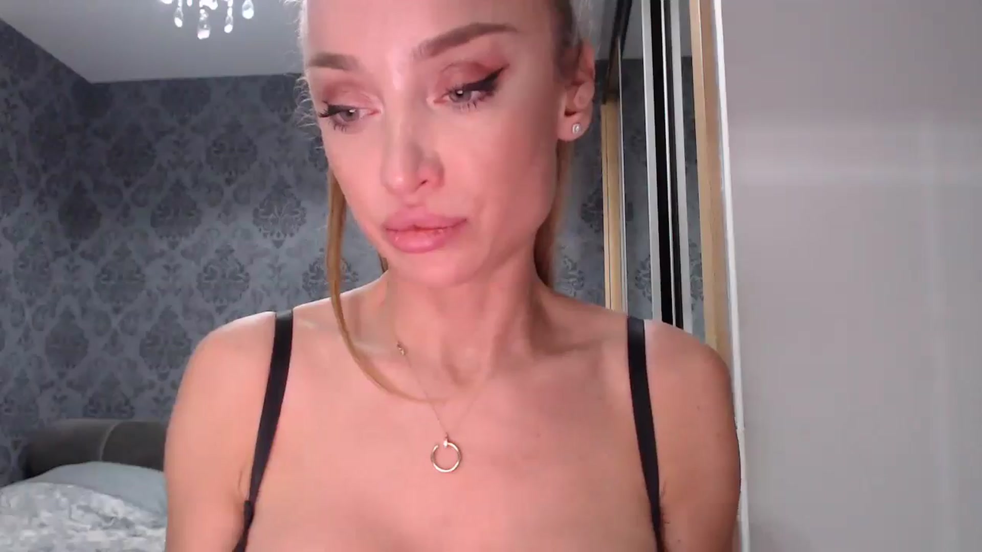 Gallery image thumbnail from Anayys's myfreecams stream on, 04/12/2025, 19:08 image 13 of 20