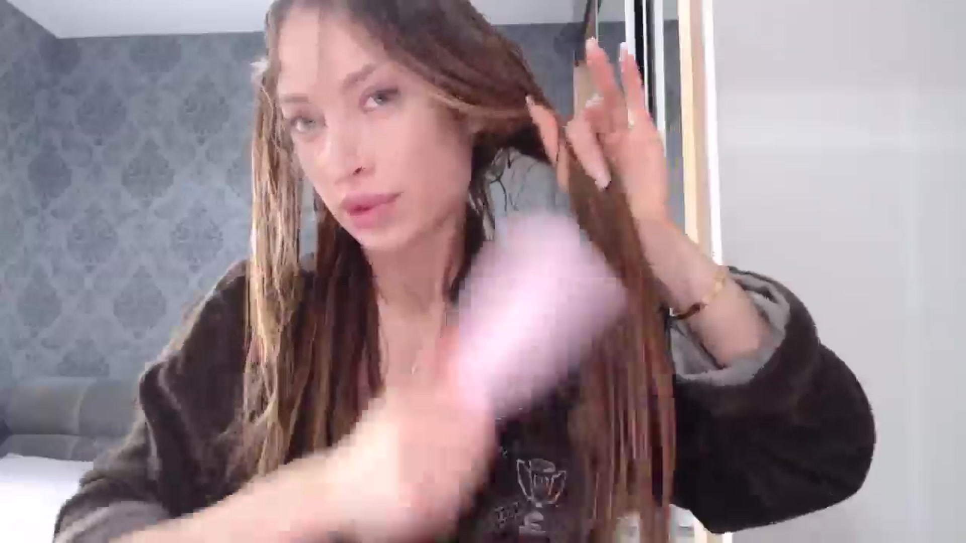 Gallery image thumbnail from Anayys's myfreecams stream on, 04/13/2025, 10:08 image 2 of 20