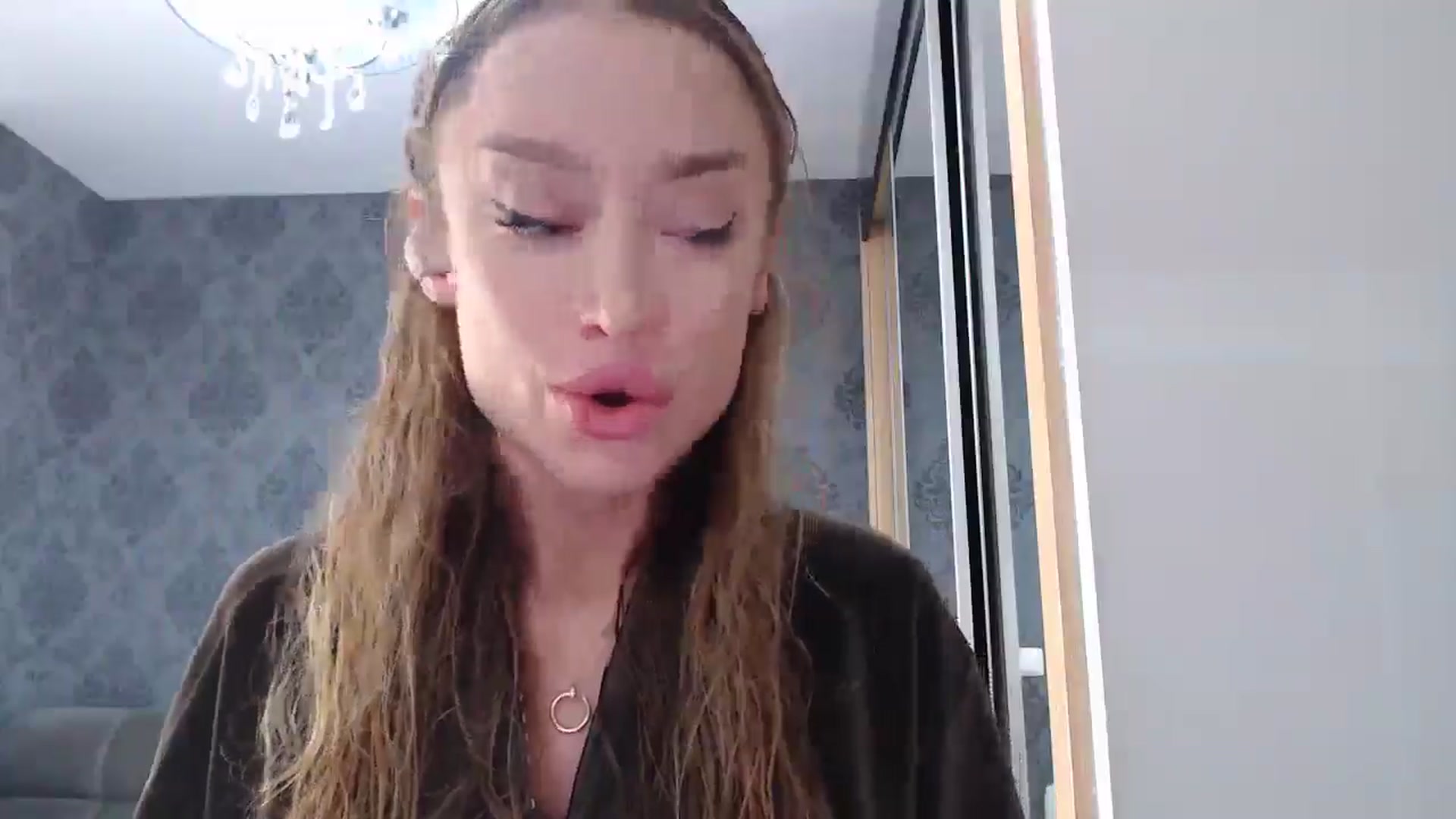 Gallery image thumbnail from Anayys's myfreecams stream on, 04/13/2025, 10:08 image 13 of 20