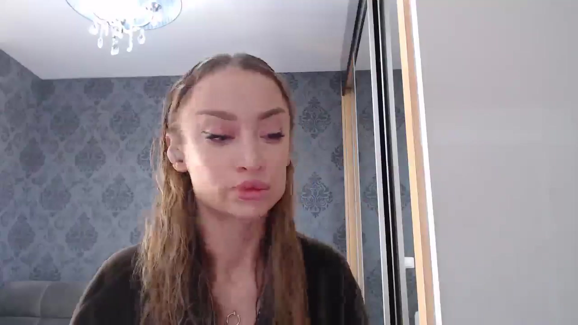 Gallery image thumbnail from Anayys's myfreecams stream on, 04/13/2025, 10:08 image 17 of 20