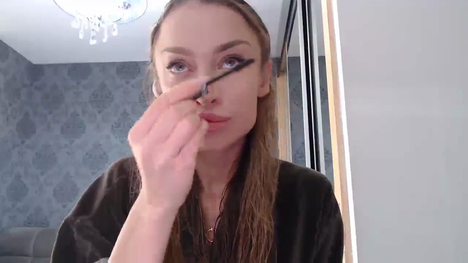 Gallery image thumbnail from Anayys's myfreecams stream on, 04/13/2025, 10:08 image 14 of 20