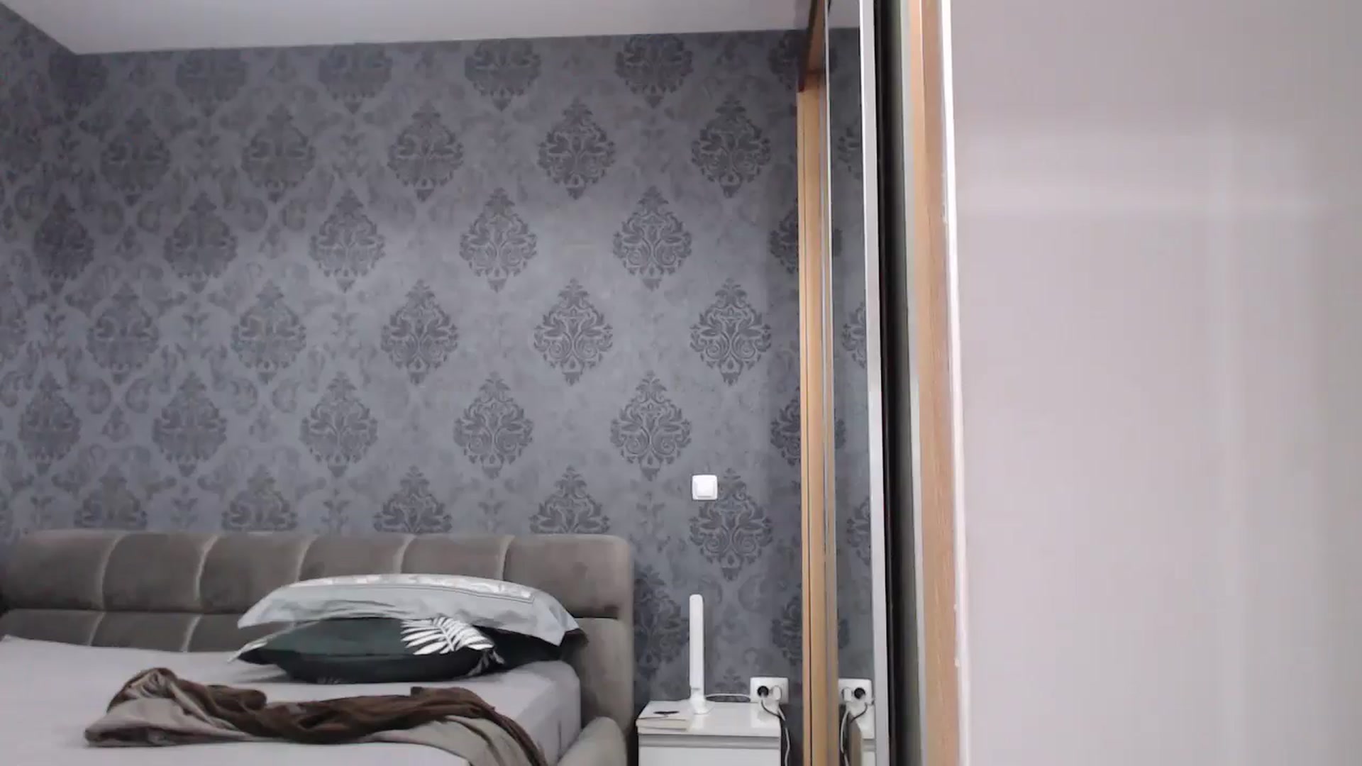 Gallery image thumbnail from Anayys's myfreecams stream on, 04/13/2025, 12:27 image 4 of 20