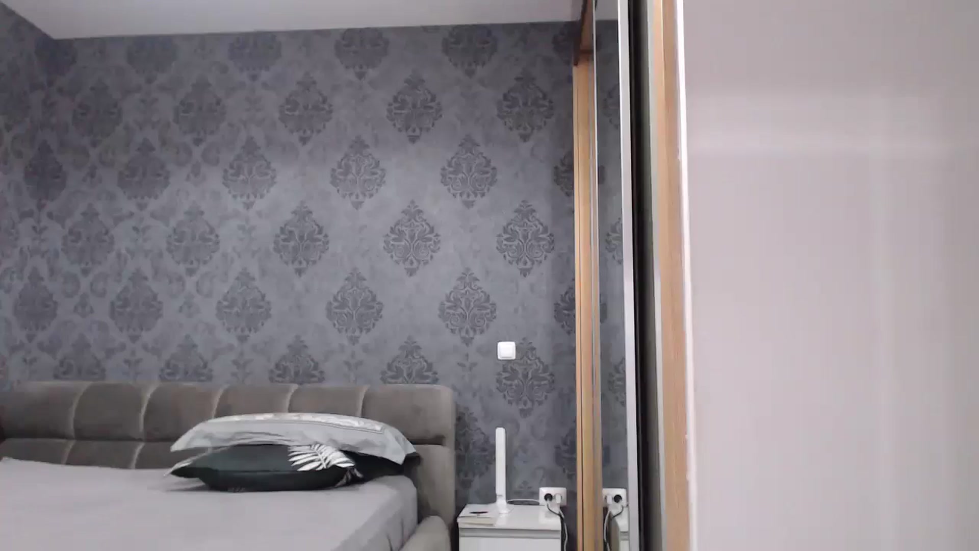 Gallery image thumbnail from Anayys's myfreecams stream on, 04/13/2025, 12:27 image 6 of 20