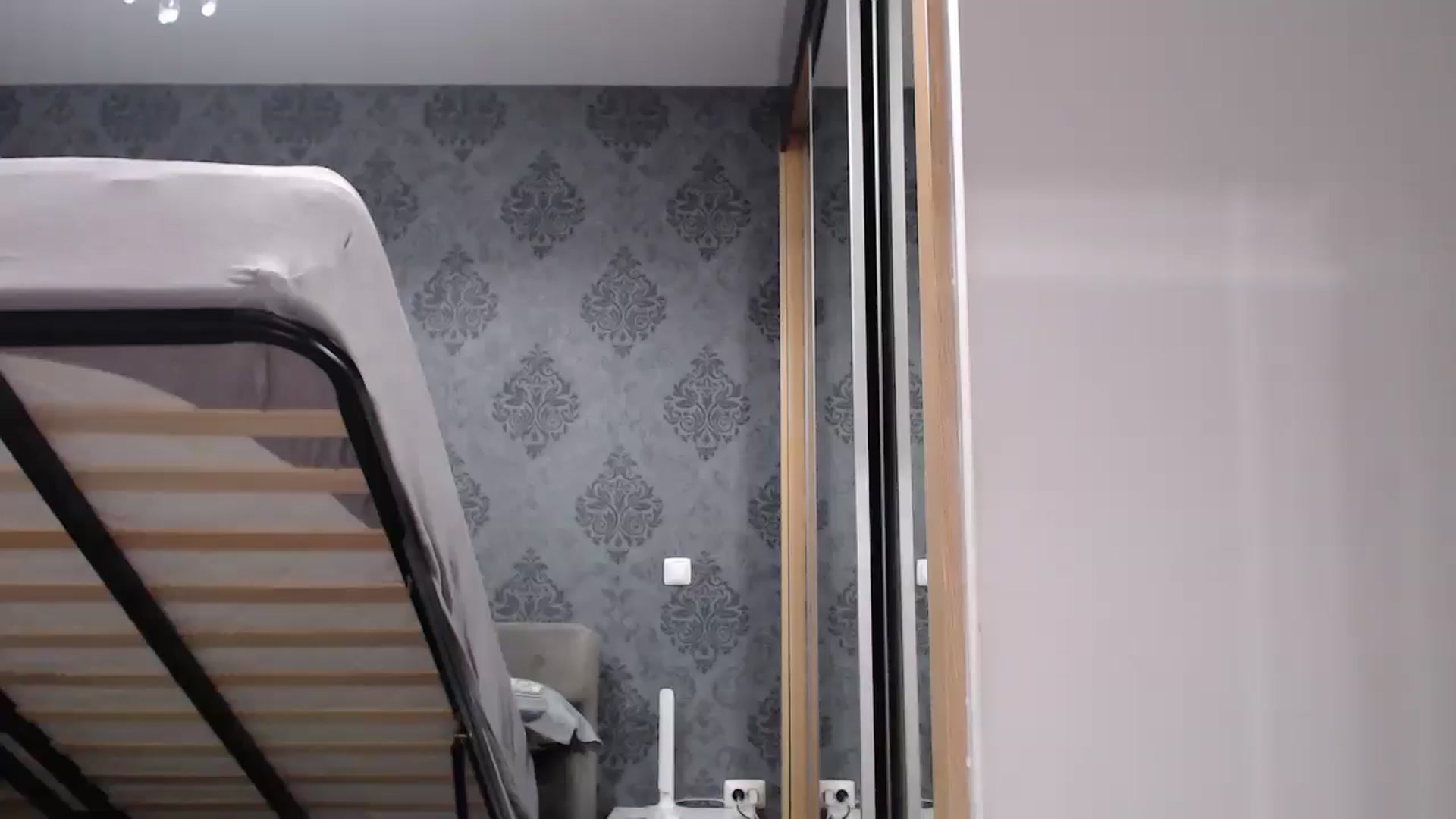 Gallery image thumbnail from Anayys's myfreecams stream on, 04/13/2025, 21:17 image 17 of 20