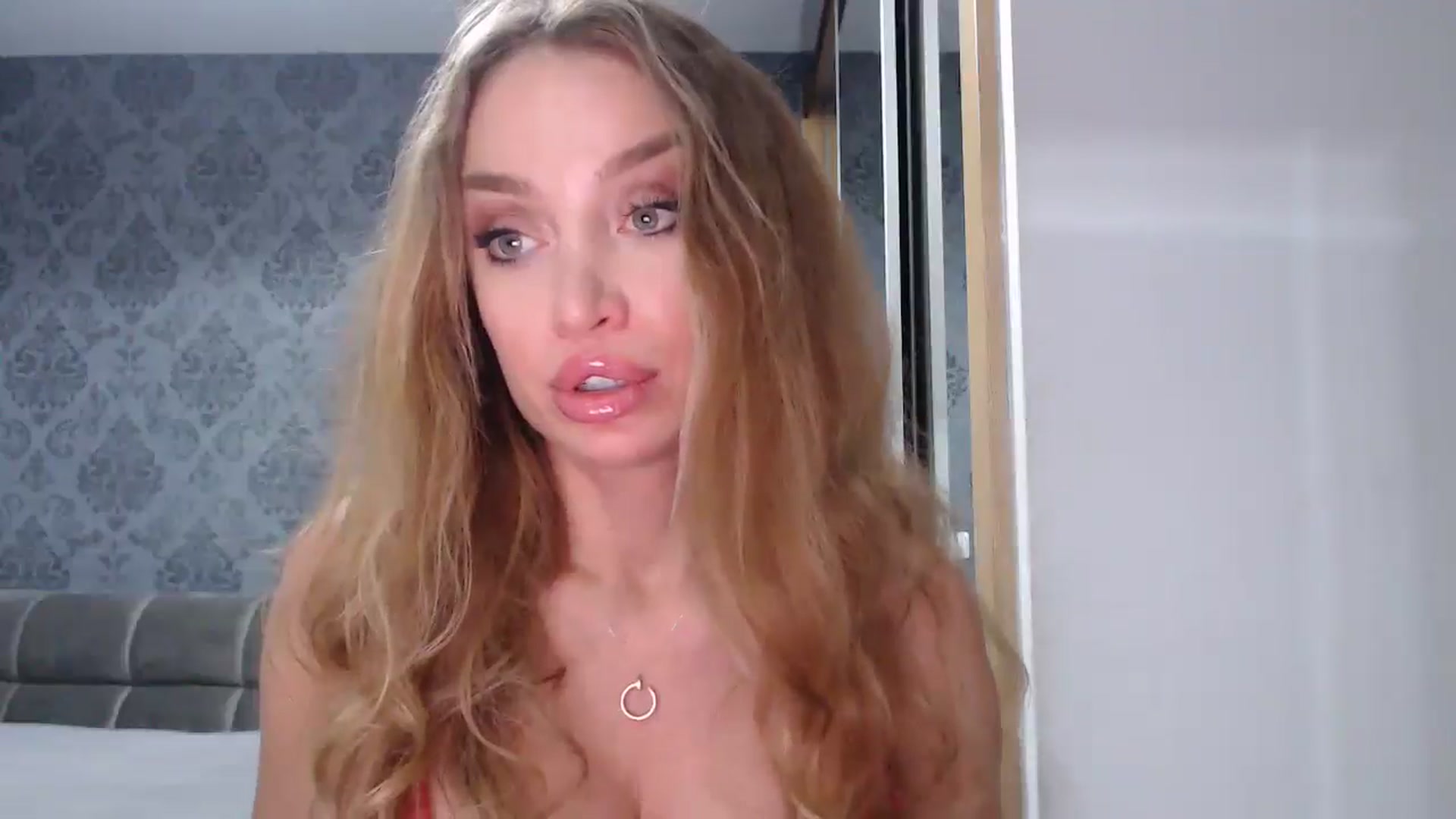 Gallery image thumbnail from Anayys's myfreecams stream on, 04/15/2025, 24:59 image 13 of 20