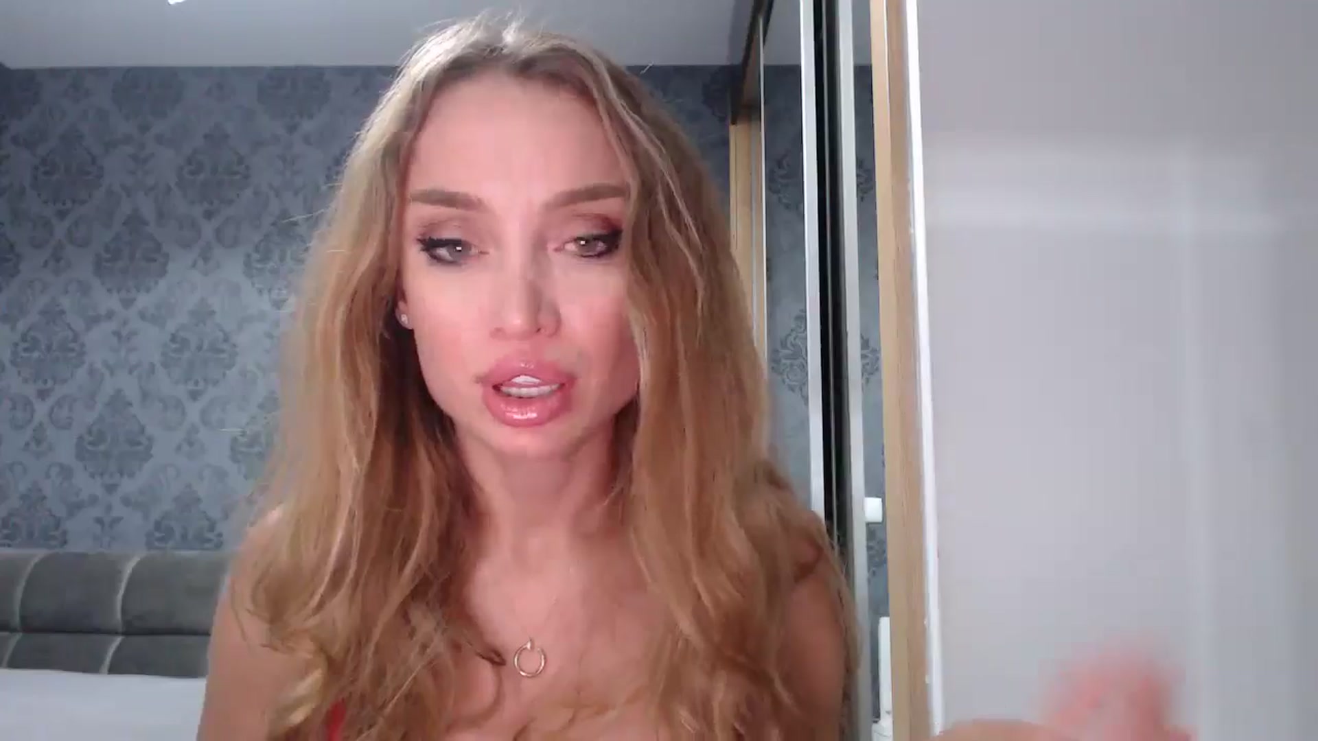 Gallery image thumbnail from Anayys's myfreecams stream on, 04/15/2025, 24:59 image 17 of 20