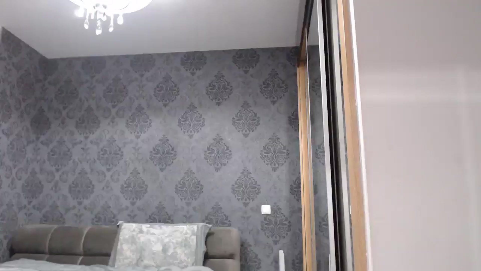 Gallery image thumbnail from Anayys's myfreecams stream on, 04/15/2025, 22:41 image 14 of 20
