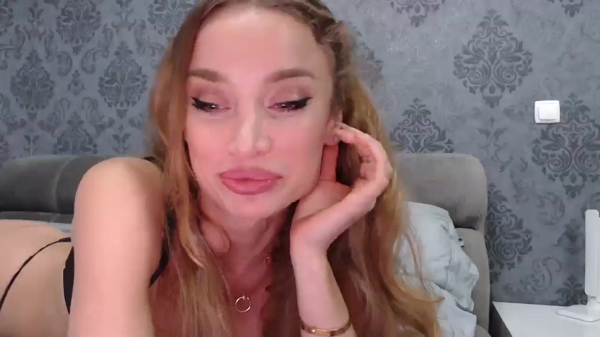 Gallery image thumbnail from Anayys's myfreecams stream on, 04/16/2025, 23:45 image 10 of 20