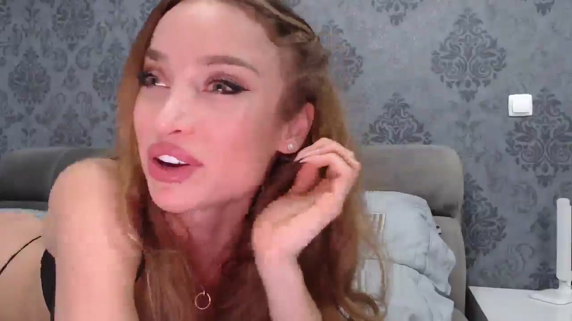Gallery image thumbnail from Anayys's myfreecams stream on, 04/16/2025, 23:45 image 11 of 20