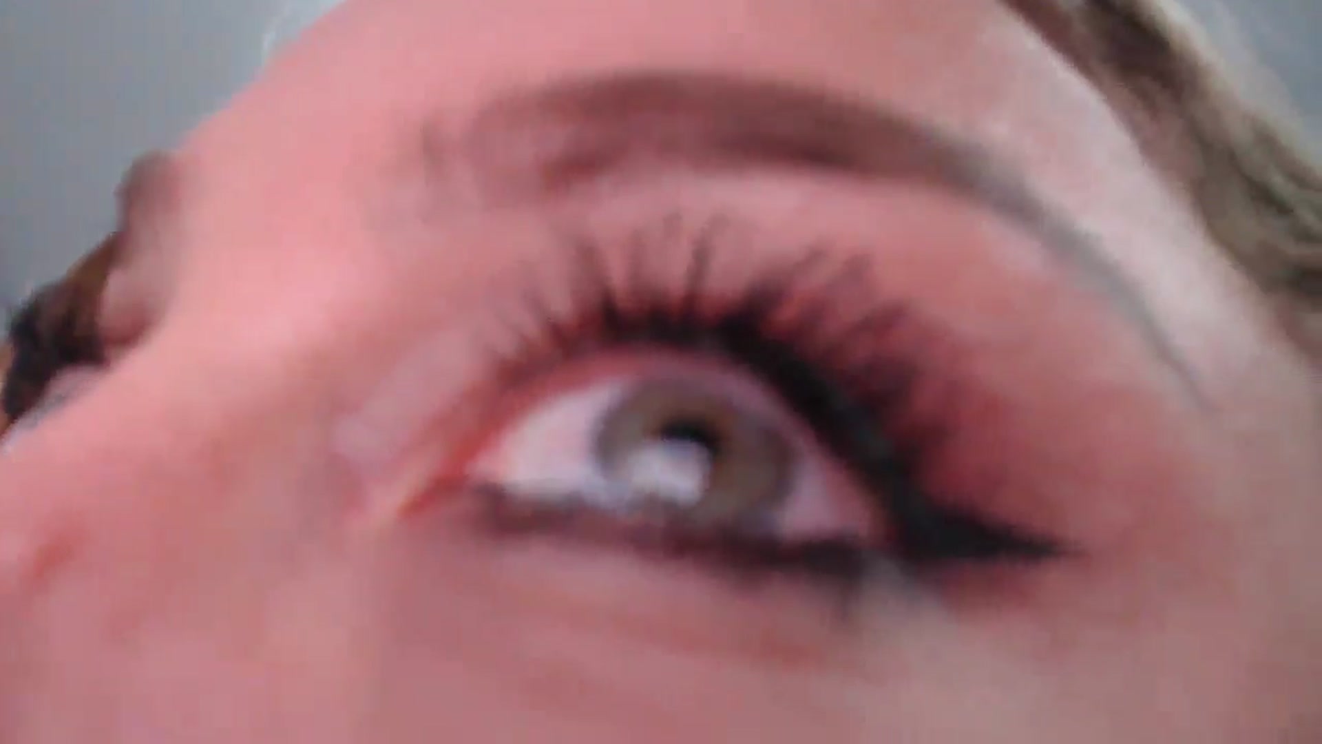 Gallery image thumbnail from Anayys's myfreecams stream on, 04/17/2025, 24:51 image 2 of 20