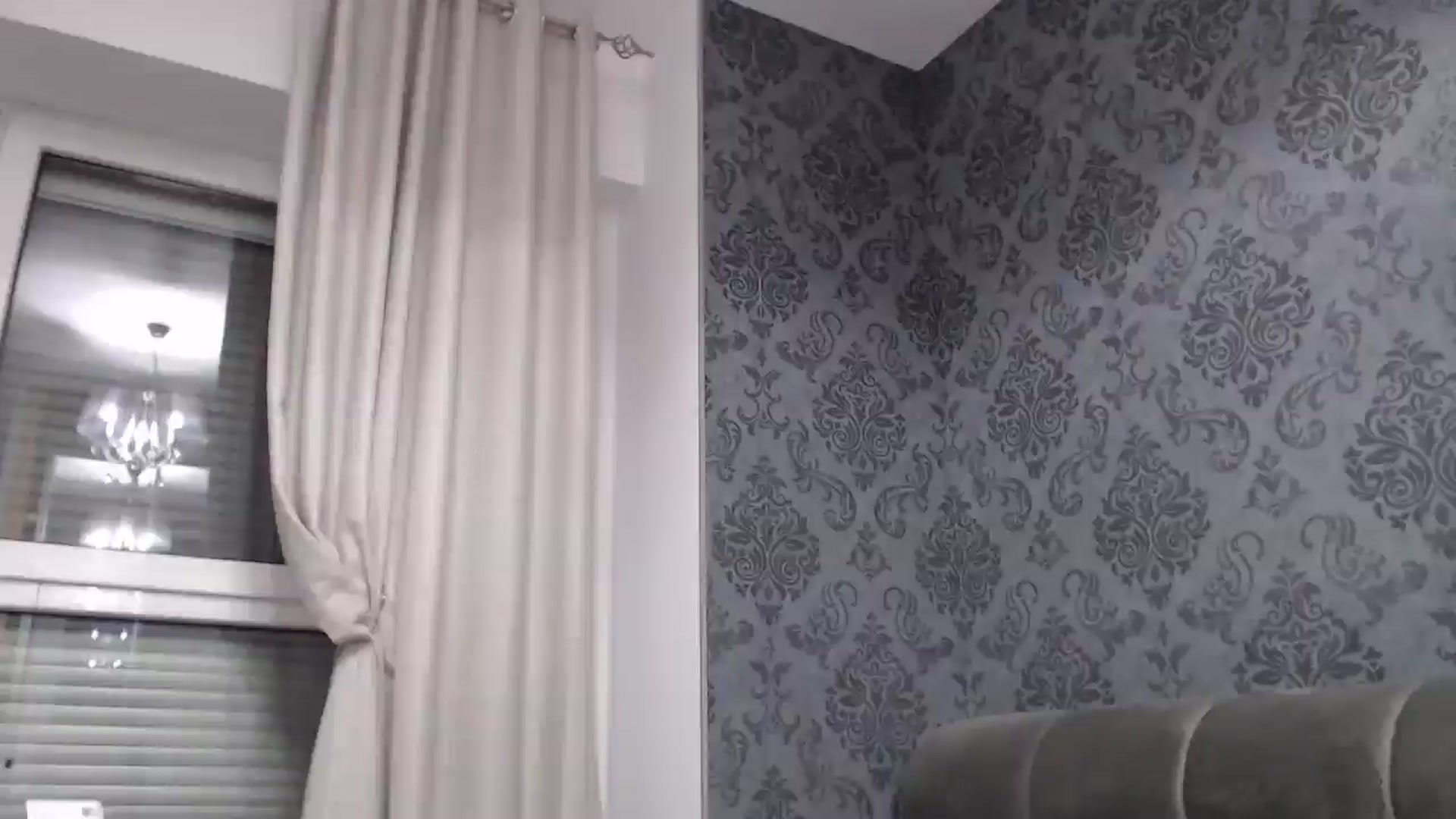 Gallery image thumbnail from Anayys's myfreecams stream on, 04/18/2025, 24:01 image 16 of 20