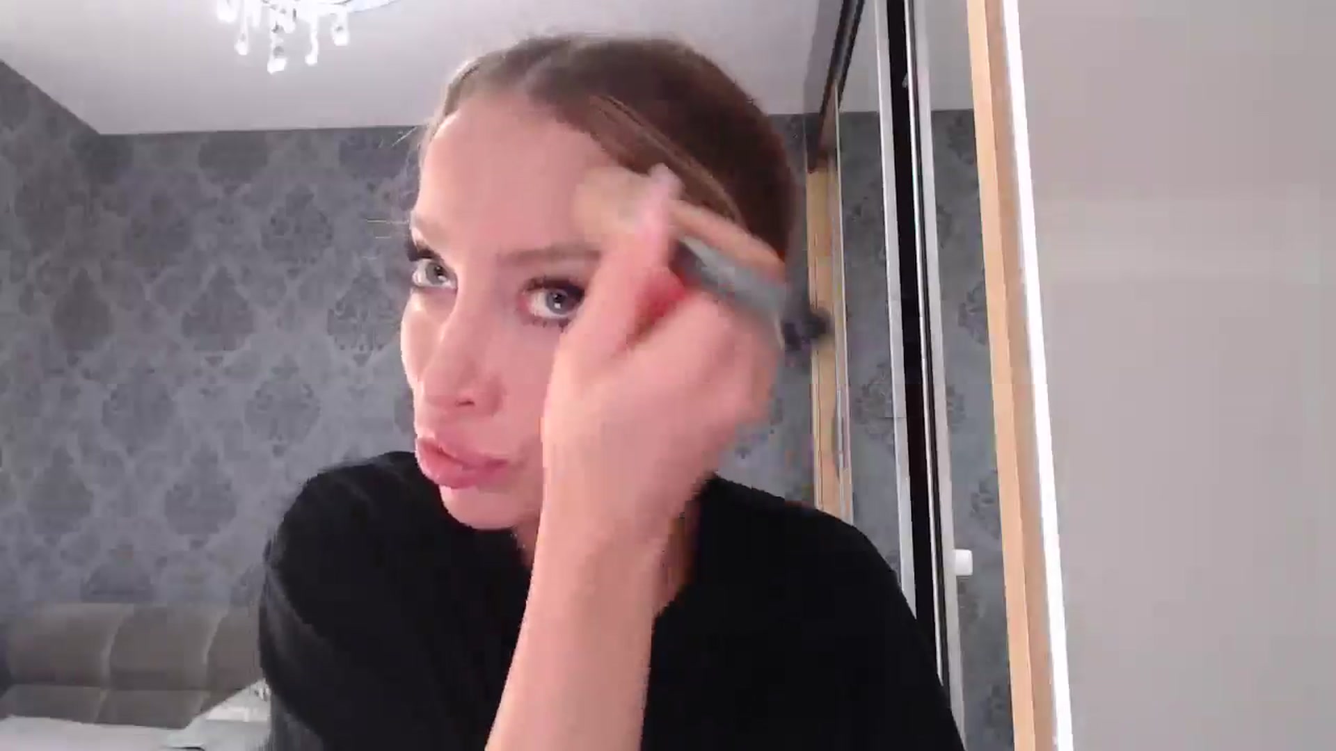Gallery image thumbnail from Anayys's myfreecams stream on, 04/18/2025, 07:51 image 12 of 20