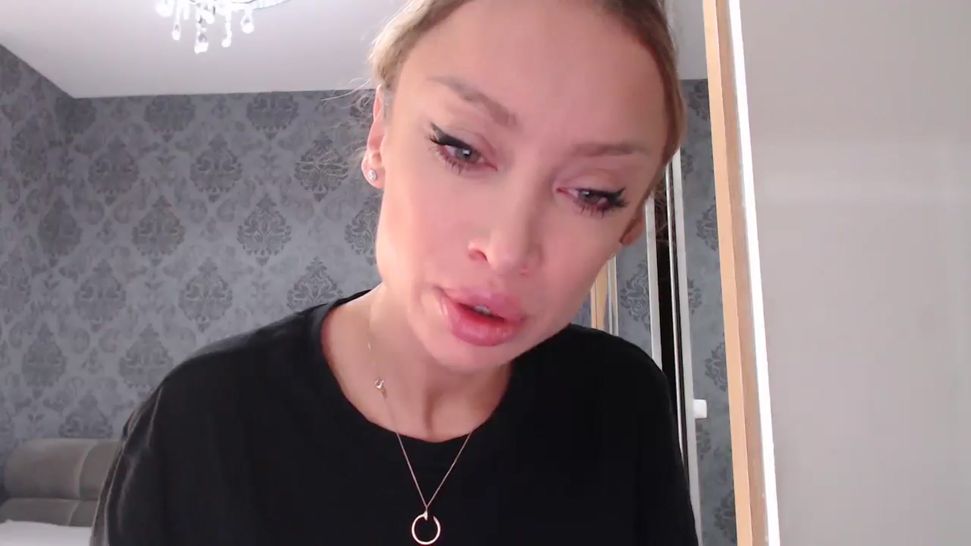 Gallery image thumbnail from Anayys's myfreecams stream on, 04/18/2025, 07:51 image 14 of 20