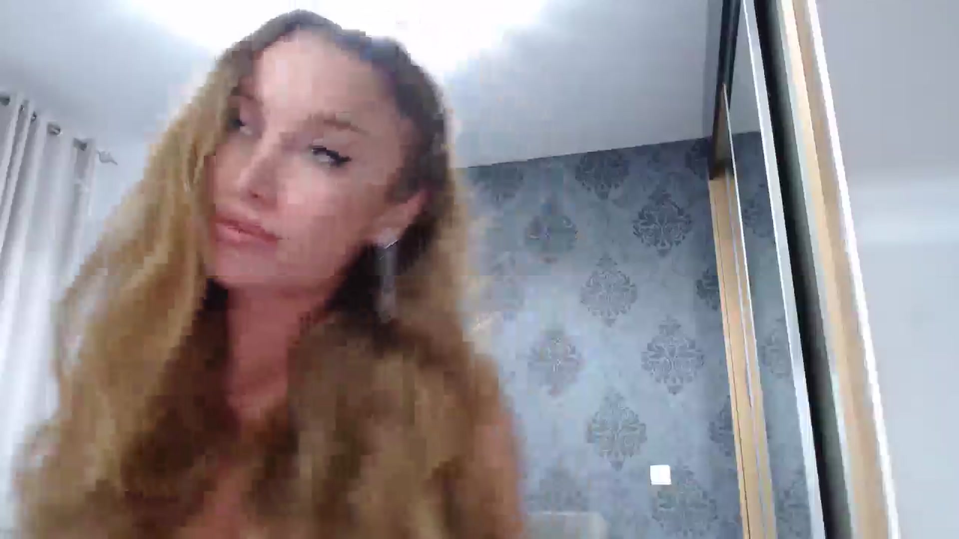 Gallery image thumbnail from Anayys's myfreecams stream on, 04/18/2025, 18:26 image 6 of 20