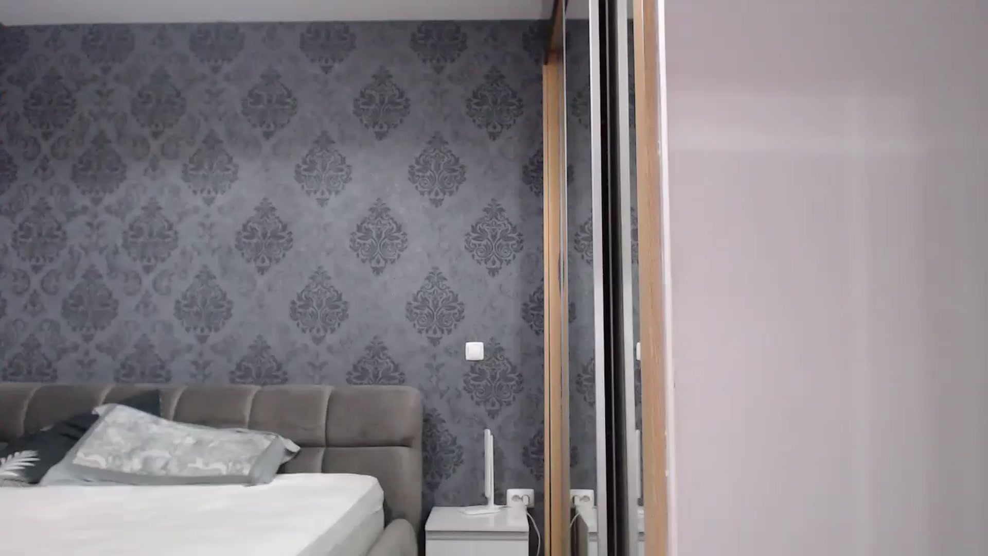 Gallery image thumbnail from Anayys's myfreecams stream on, 04/19/2025, 22:19 image 14 of 20