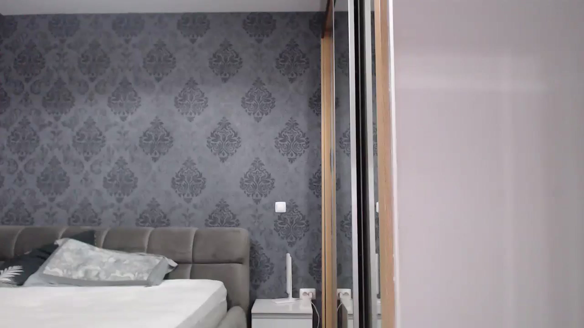 Gallery image thumbnail from Anayys's myfreecams stream on, 04/19/2025, 22:19 image 15 of 20