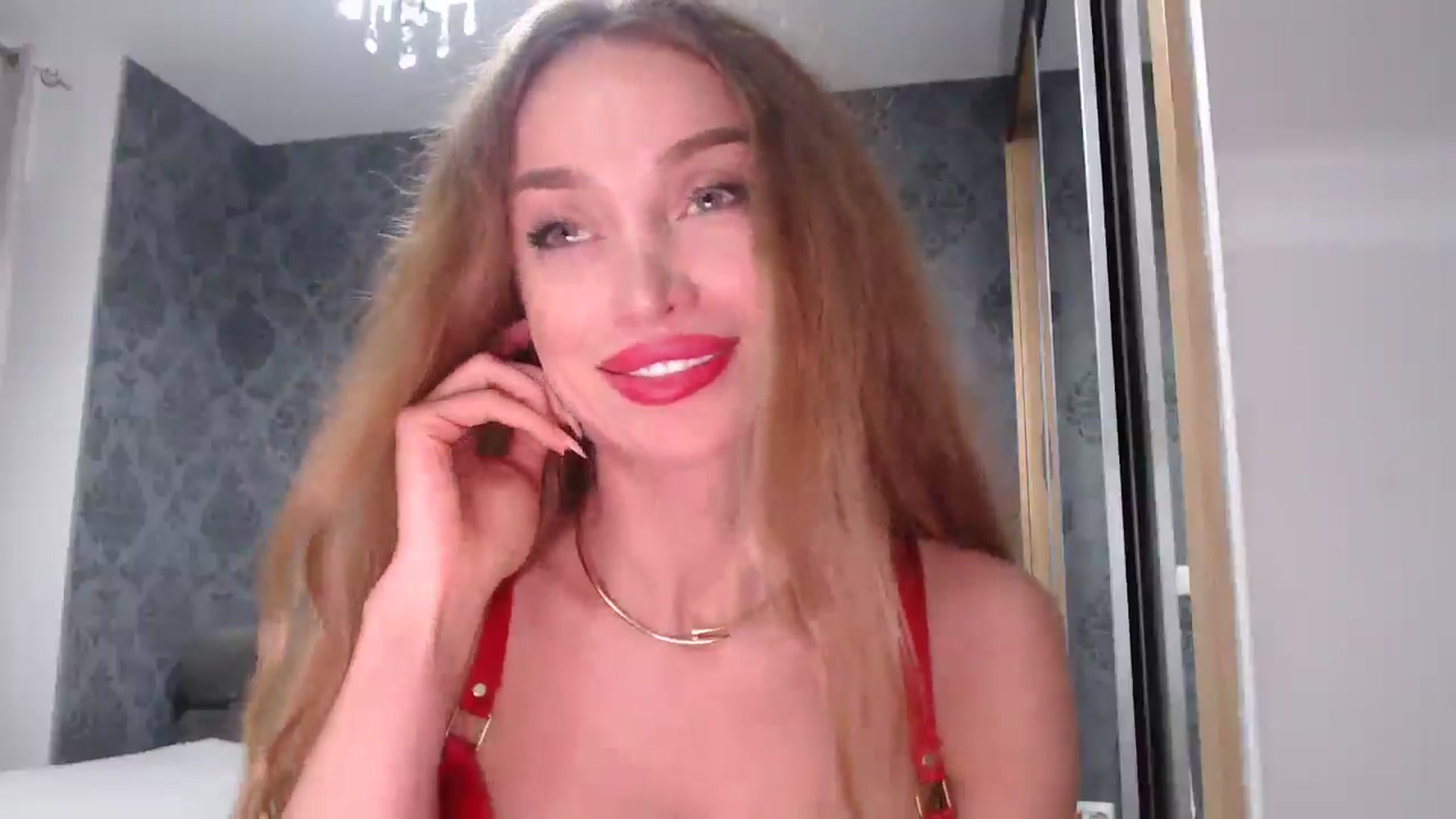 Gallery image thumbnail from Anayys's myfreecams stream on, 04/20/2025, 19:57 image 9 of 20