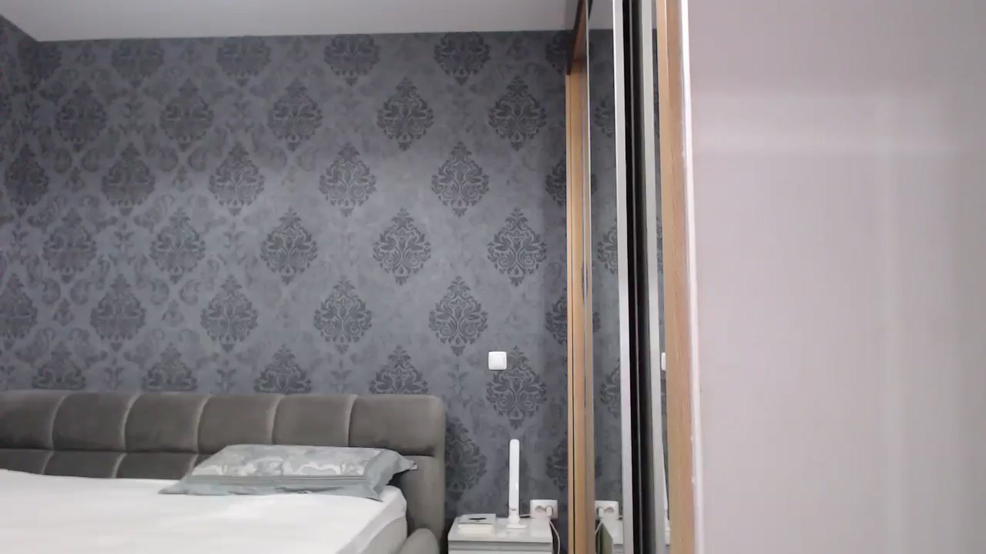 Gallery image thumbnail from Anayys's myfreecams stream on, 04/20/2025, 21:17 image 6 of 20