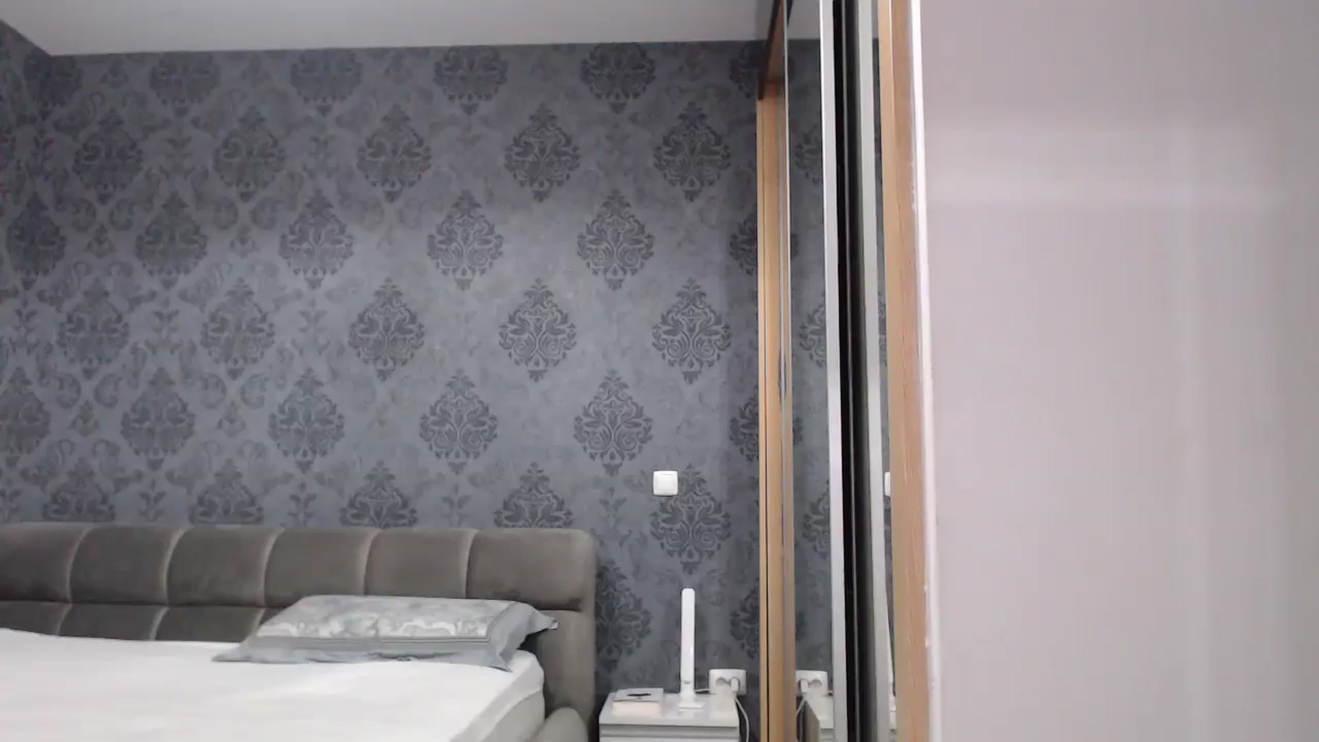 Gallery image thumbnail from Anayys's myfreecams stream on, 04/20/2025, 21:17 image 7 of 20