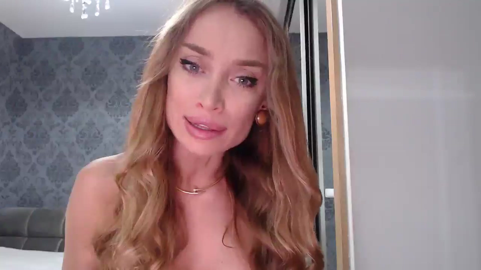 Gallery image thumbnail from Anayys's myfreecams stream on, 04/21/2025, 09:44 image 3 of 20