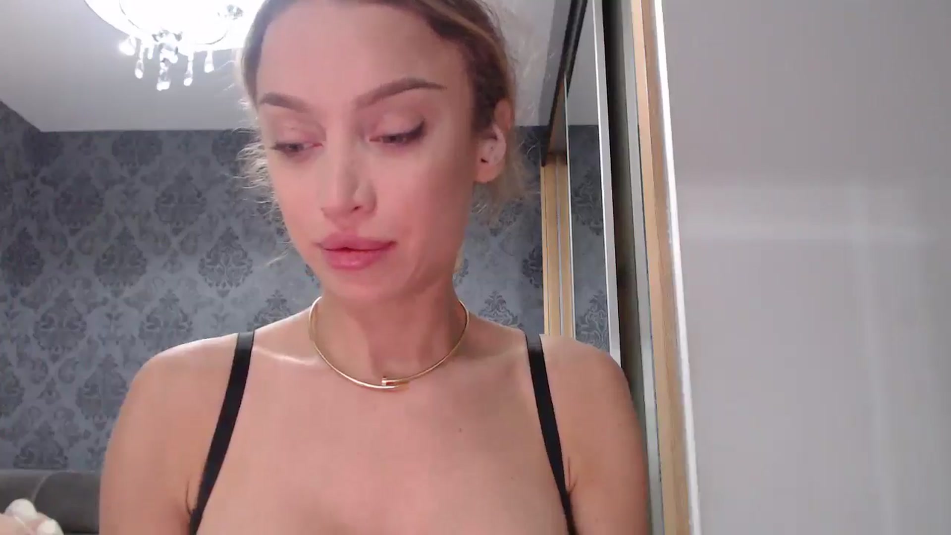 Gallery image thumbnail from Anayys's myfreecams stream on, 04/22/2025, 10:21 image 4 of 20