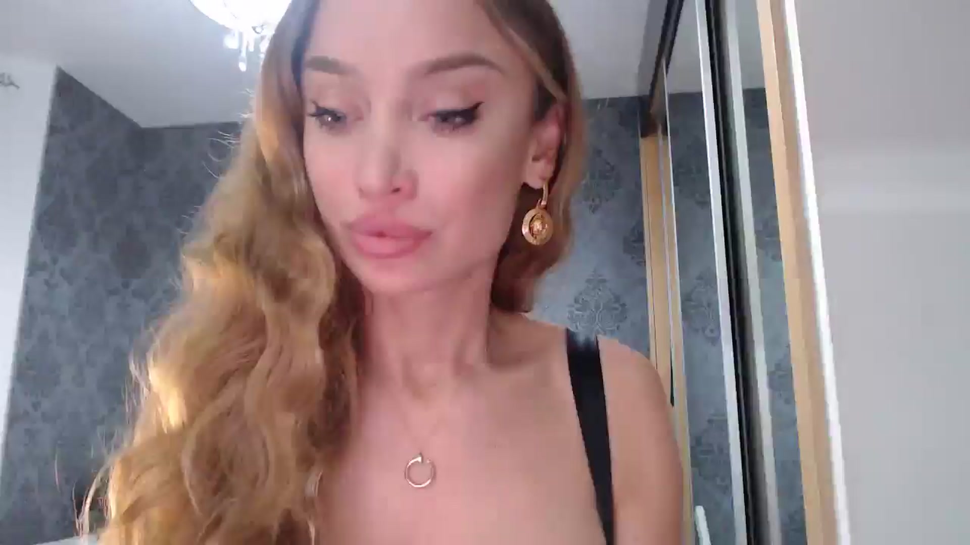 Gallery image thumbnail from Anayys's myfreecams stream on, 04/23/2025, 15:08 image 5 of 20