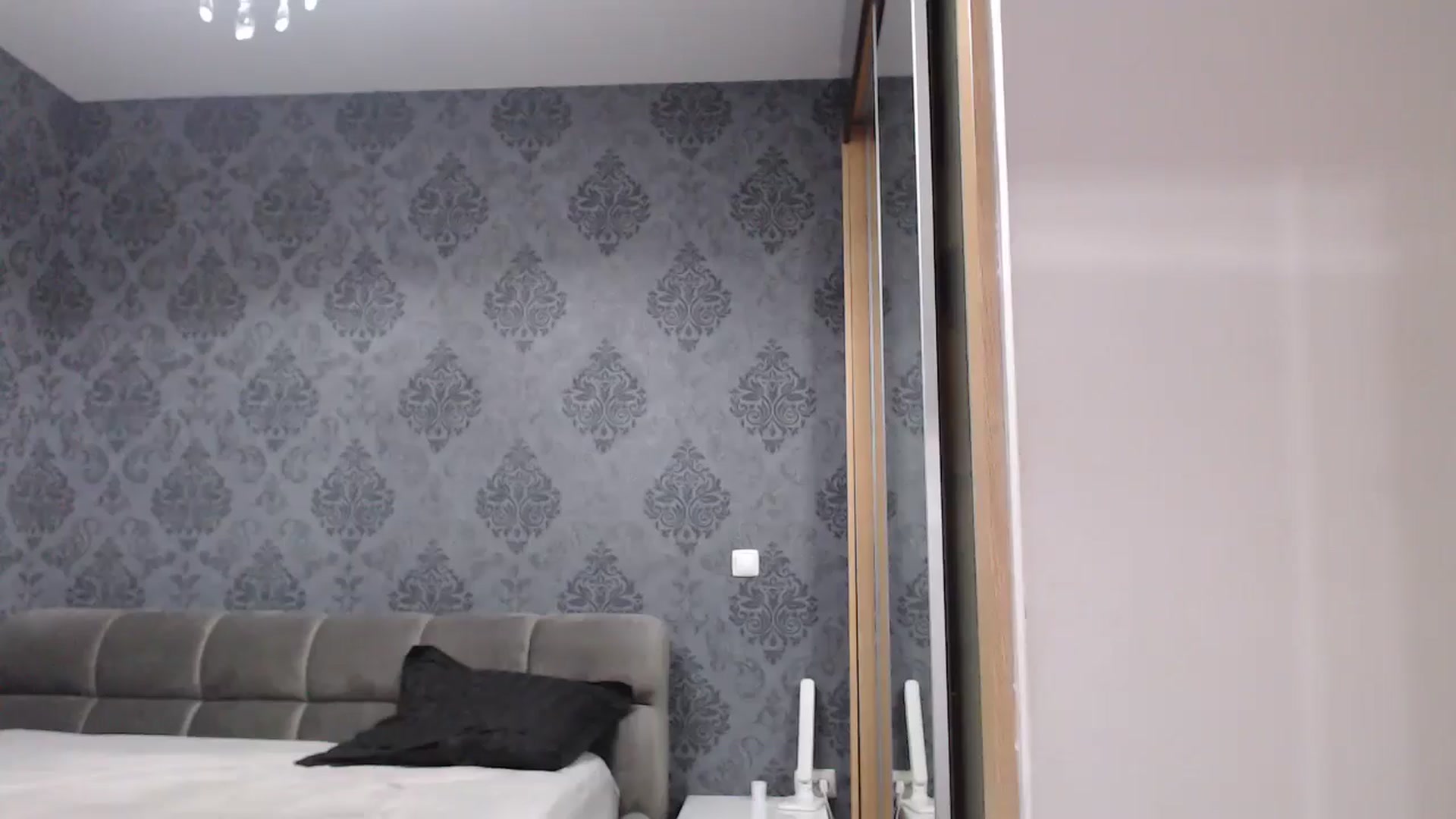 Gallery image thumbnail from Anayys's myfreecams stream on, 04/25/2025, 16:24 image 17 of 20