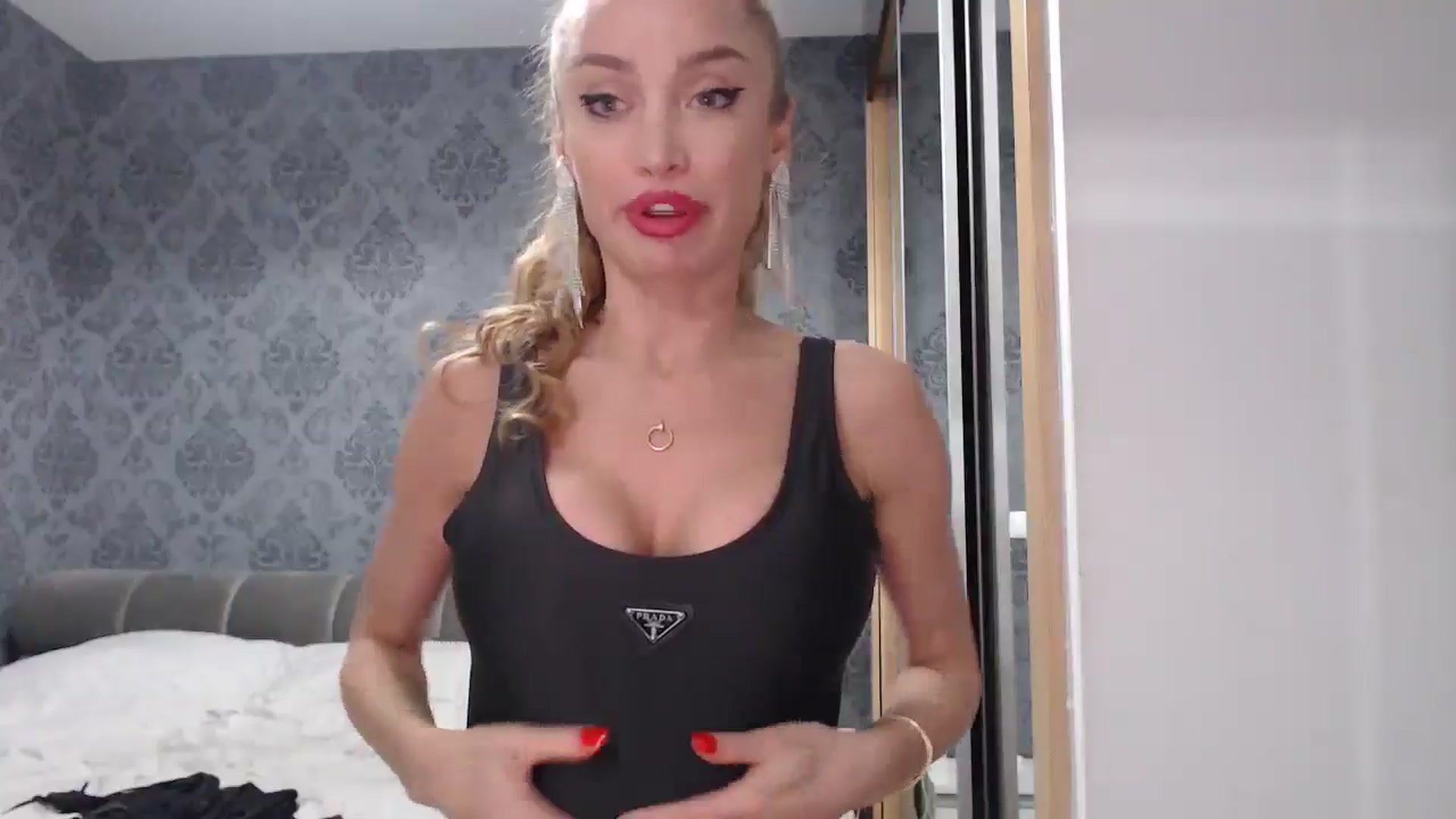 Gallery image thumbnail from Anayys's myfreecams stream on, 04/29/2025, 23:12 image 7 of 20
