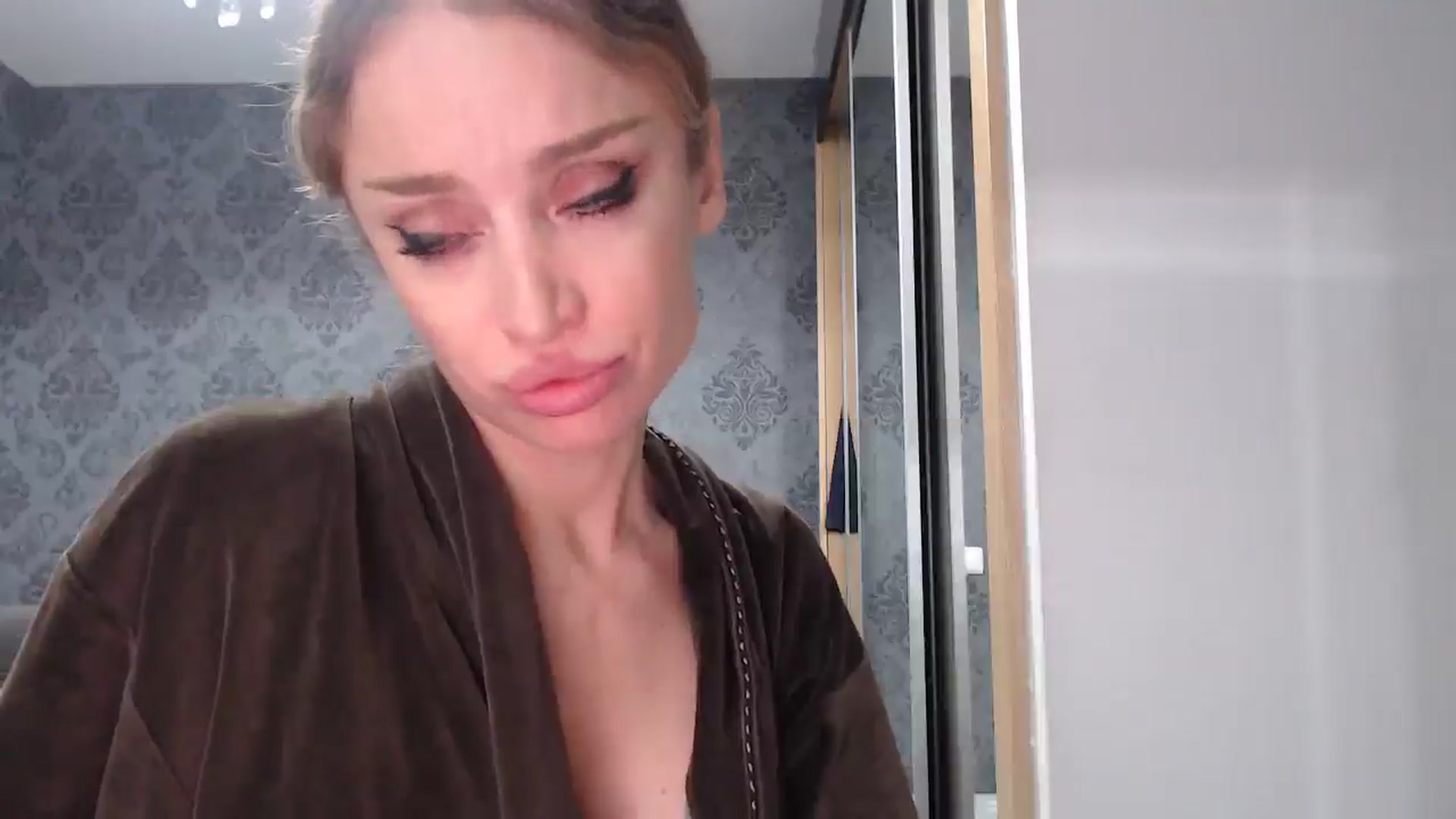 Gallery image thumbnail from Anayys's myfreecams stream on, 04/30/2025, 23:52 image 20 of 20