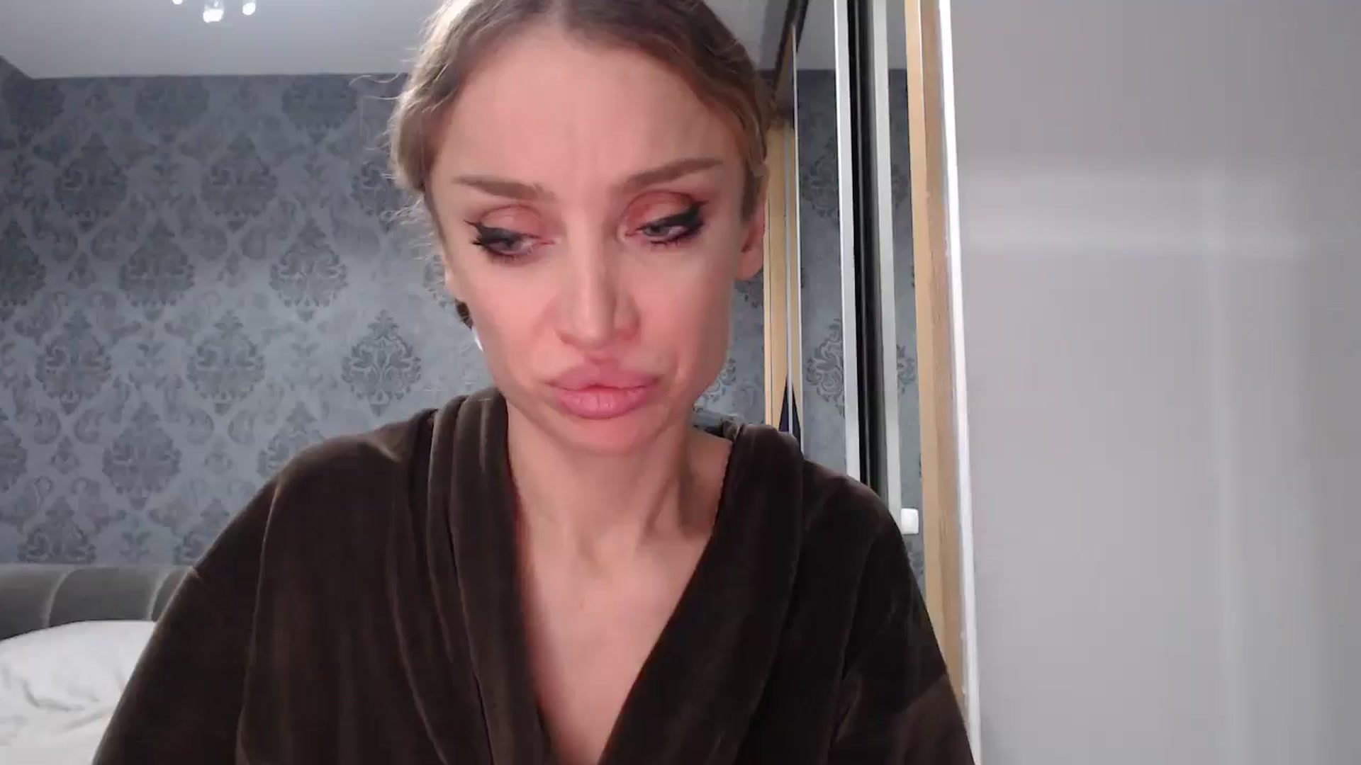 Gallery image thumbnail from Anayys's myfreecams stream on, 04/30/2025, 23:52 image 15 of 20