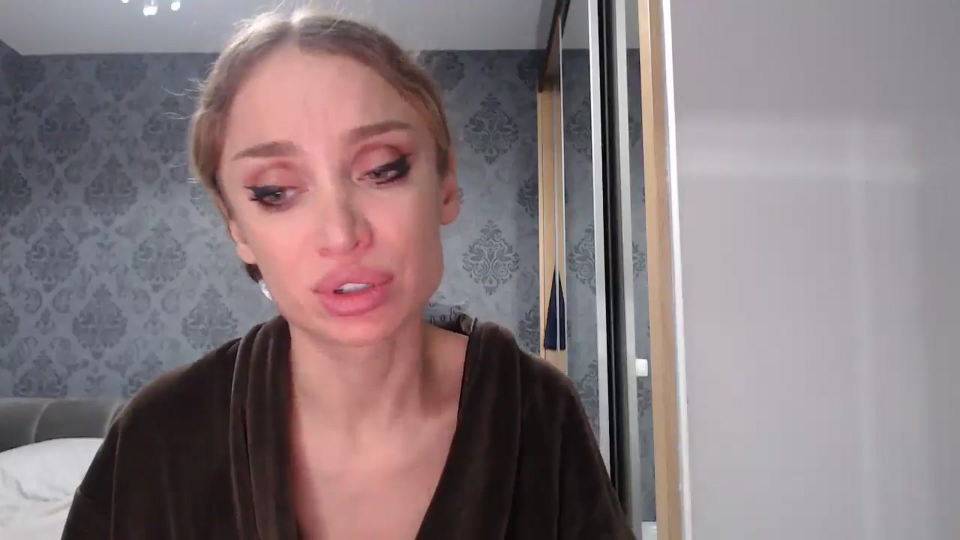 Gallery image thumbnail from Anayys's myfreecams stream on, 04/30/2025, 23:52 image 16 of 20
