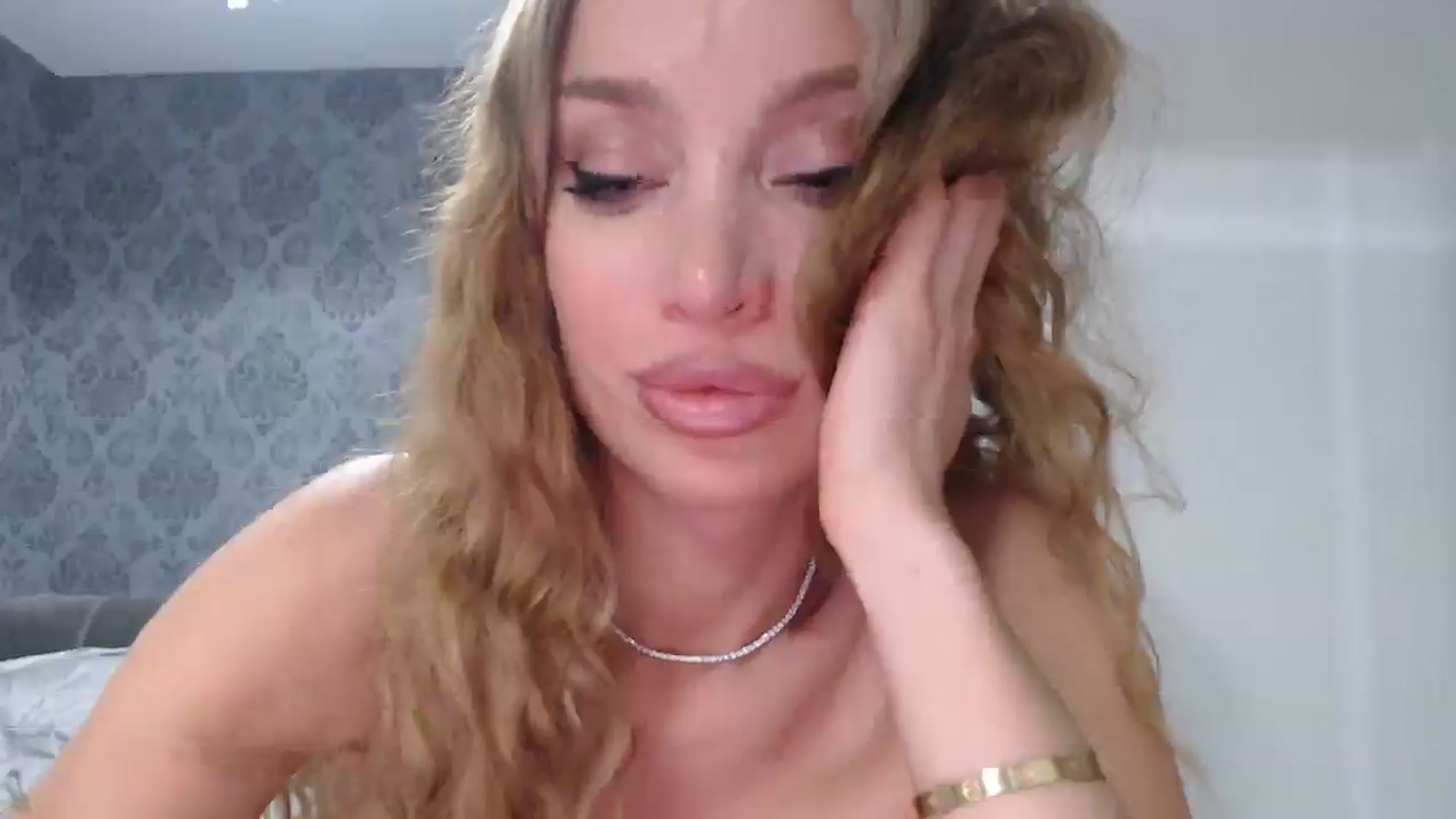 Gallery image thumbnail from Anayys's myfreecams stream on, 05/06/2025, 01:23 image 19 of 20