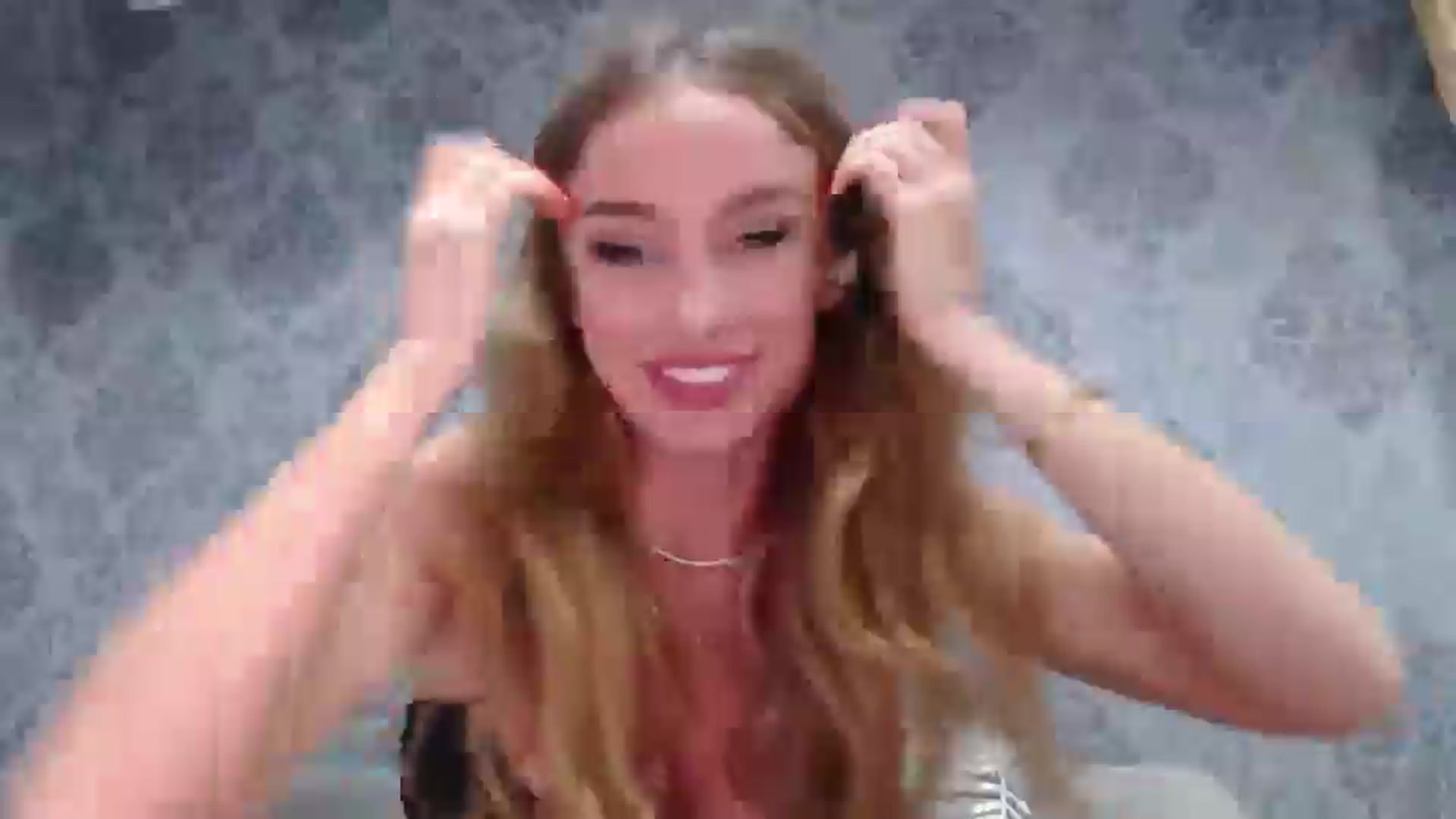 Gallery image thumbnail from Anayys's myfreecams stream on, 05/12/2025, 22:56 image 8 of 20