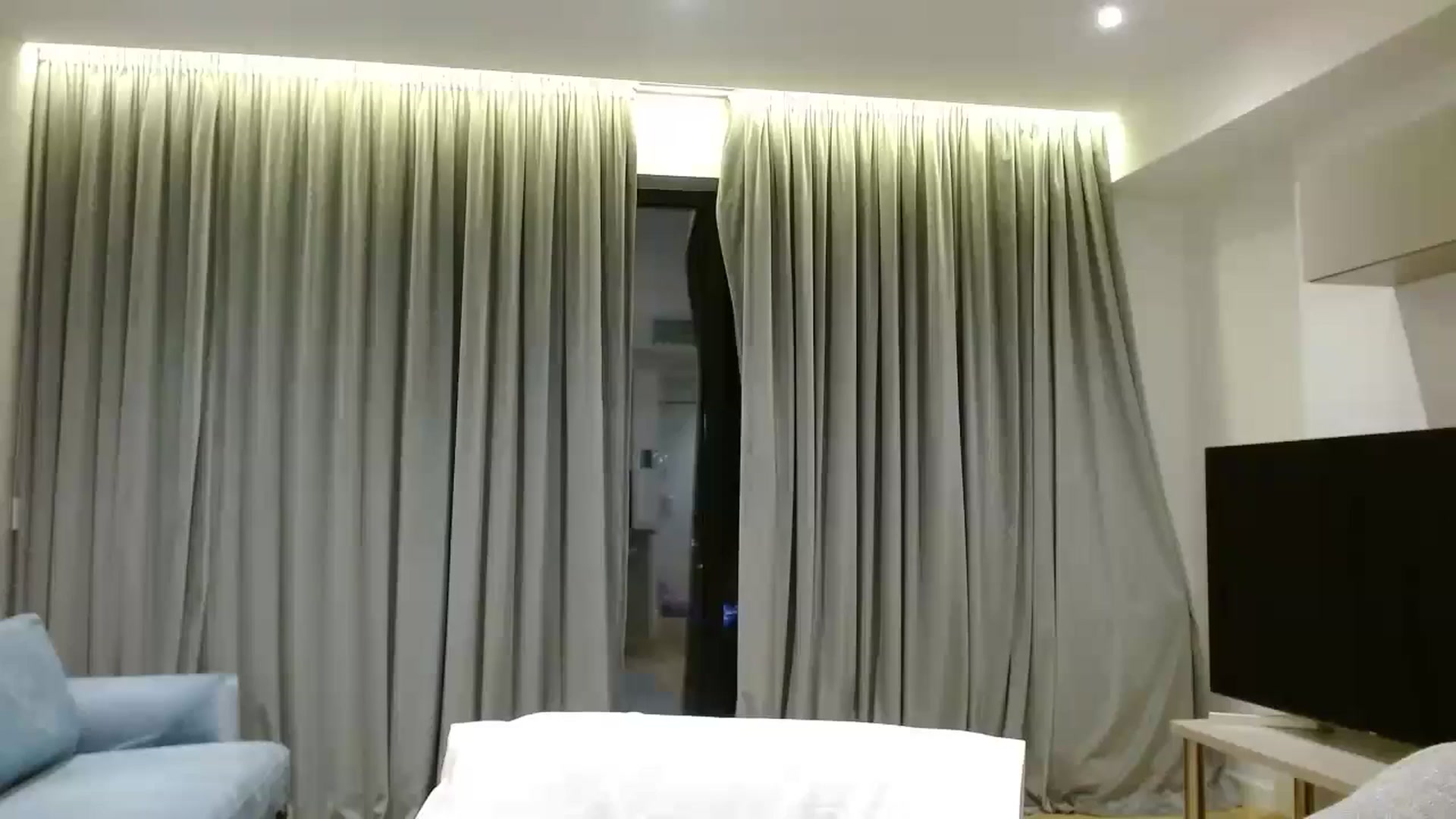 Gallery image thumbnail from Anayys's myfreecams stream on, 05/24/2025, 20:14 image 13 of 20