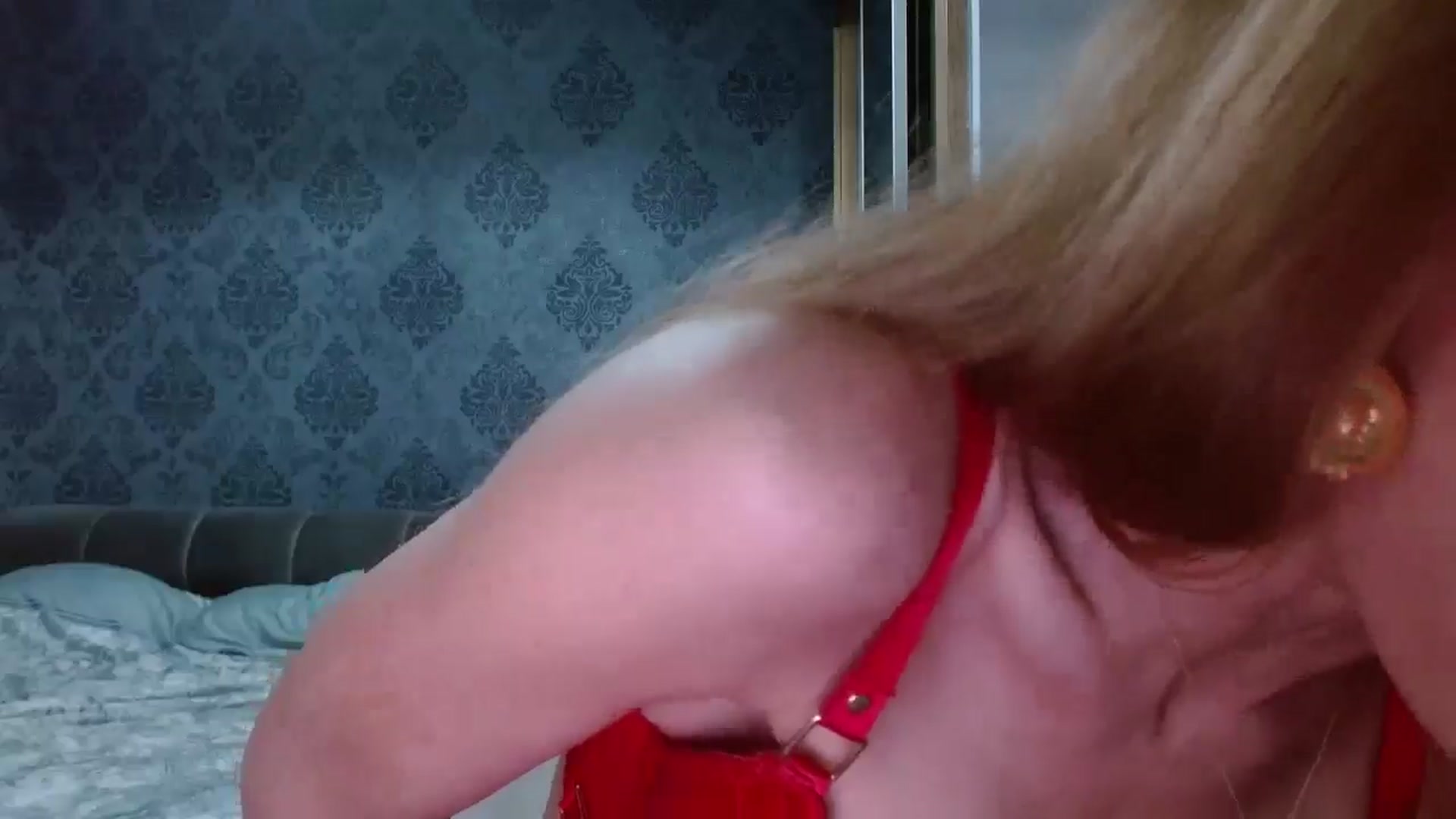 Gallery image thumbnail from Anayys's myfreecams stream on, 05/25/2025, 23:00 image 16 of 20