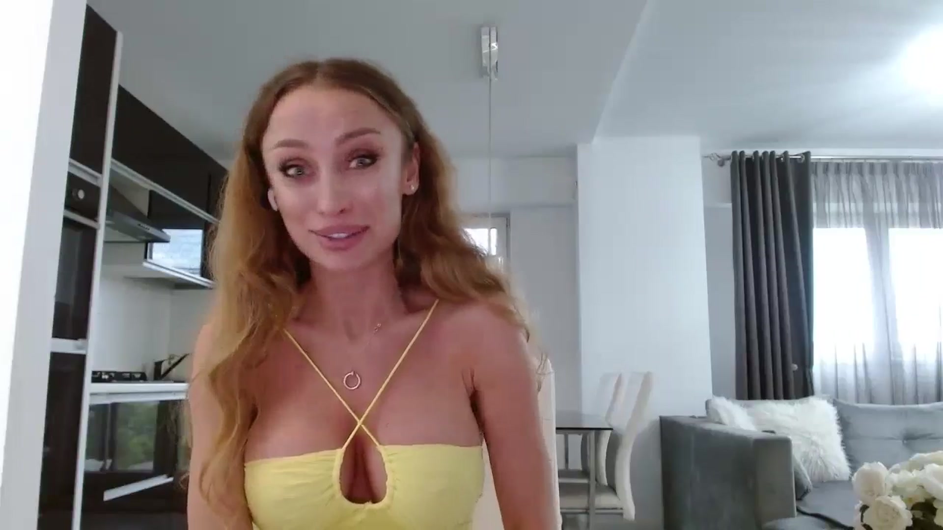 Gallery image thumbnail from Anayys's myfreecams stream on, 05/27/2025, 17:28 image 5 of 20