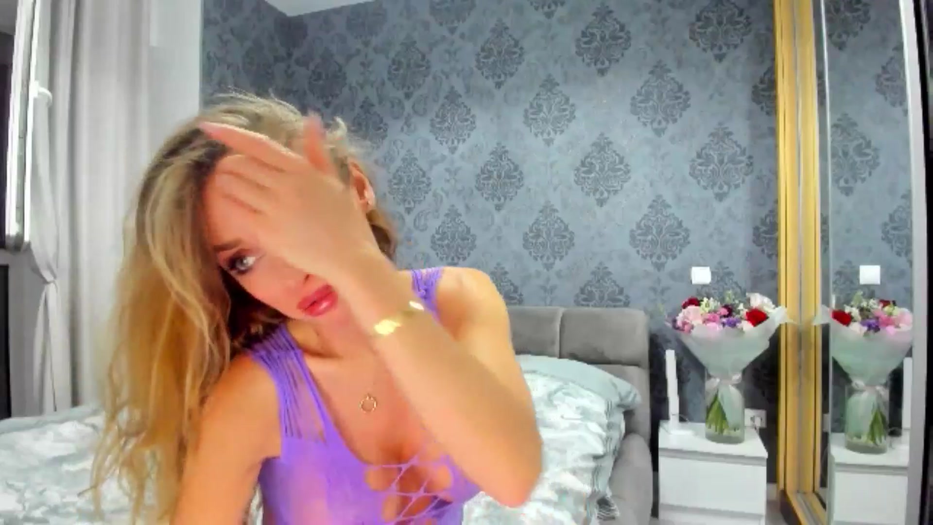 Gallery image thumbnail from Anayys's myfreecams stream on, 05/28/2025, 21:18 image 16 of 20