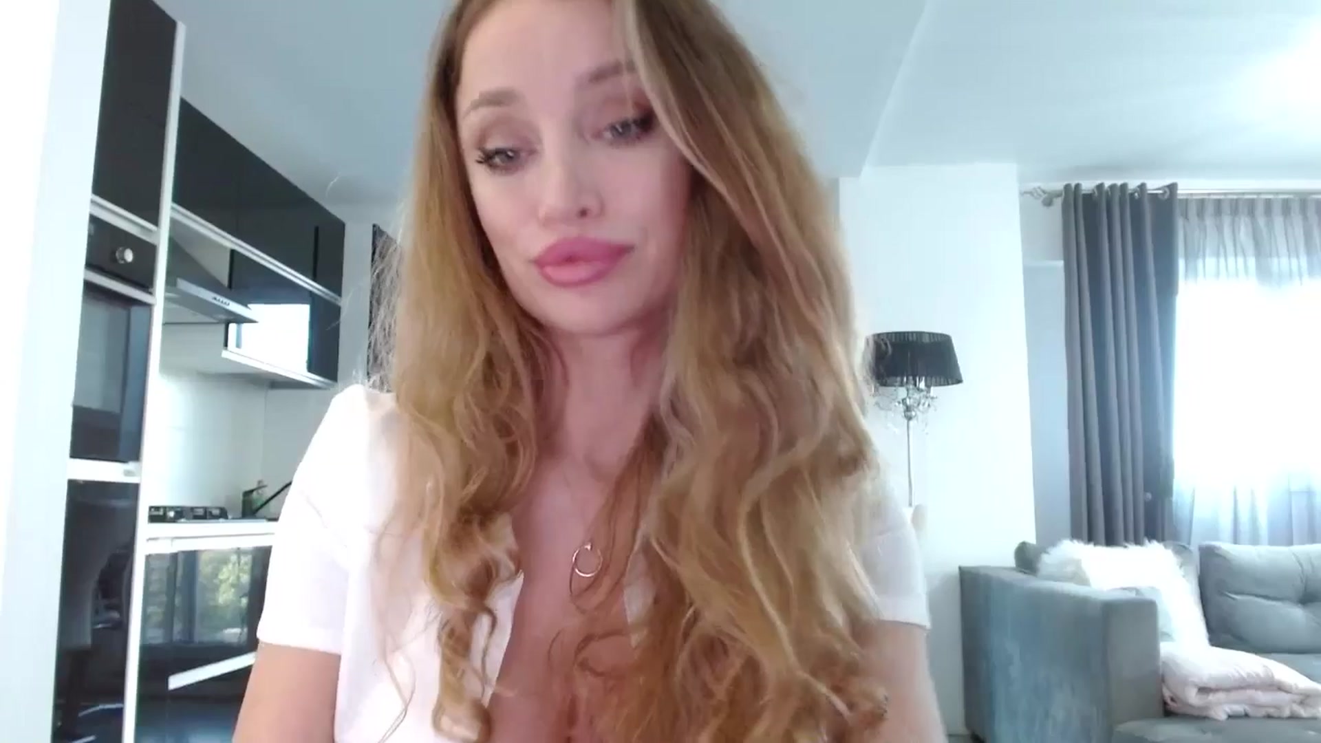 Gallery image thumbnail from Anayys's myfreecams stream on, 06/03/2025, 04:21 image 10 of 20
