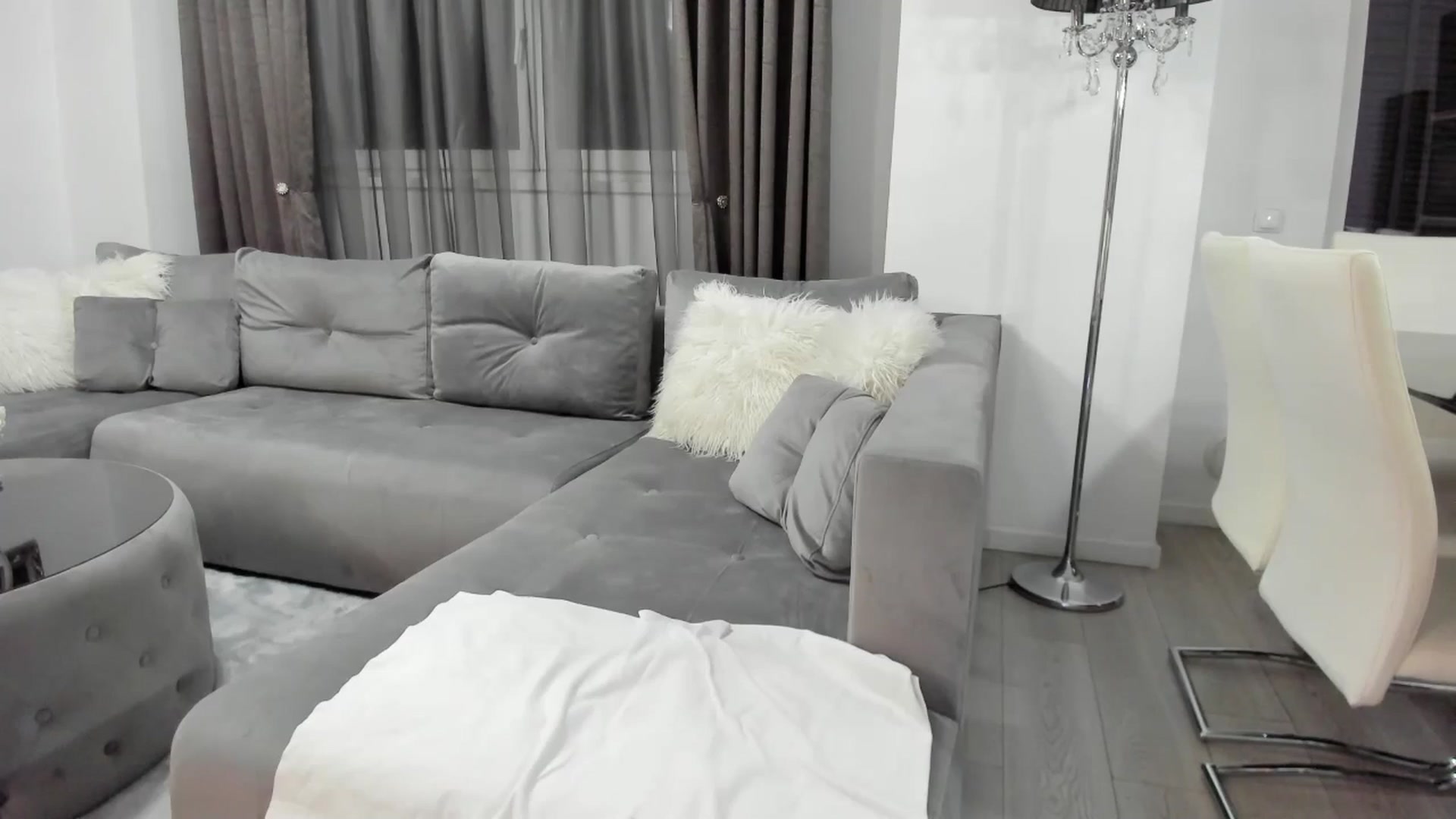 Gallery image thumbnail from Anayys's myfreecams stream on, 06/09/2025, 01:07 image 12 of 20