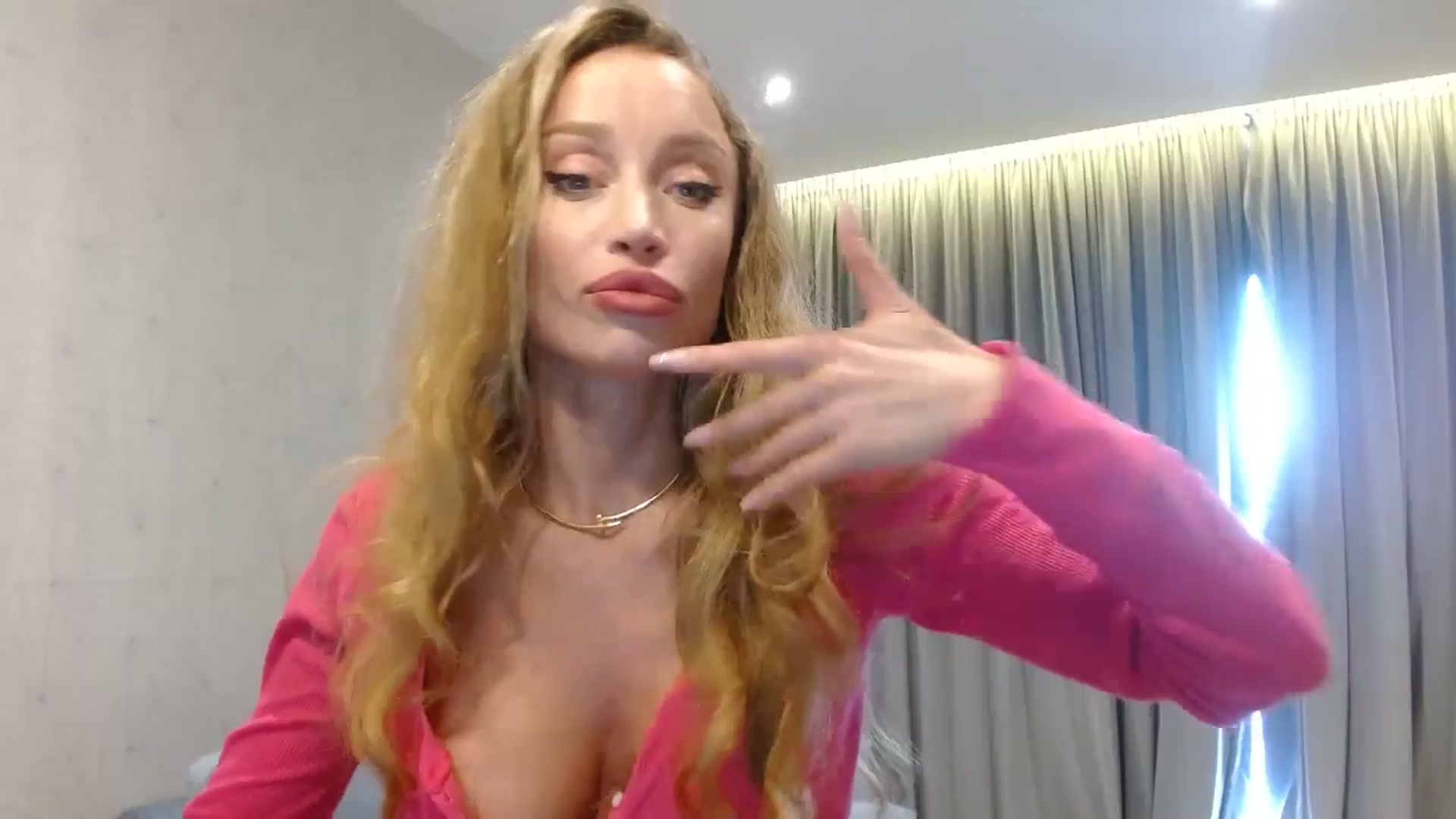 Gallery image thumbnail from Anayys's myfreecams stream on, 06/13/2025, 14:18 image 3 of 20
