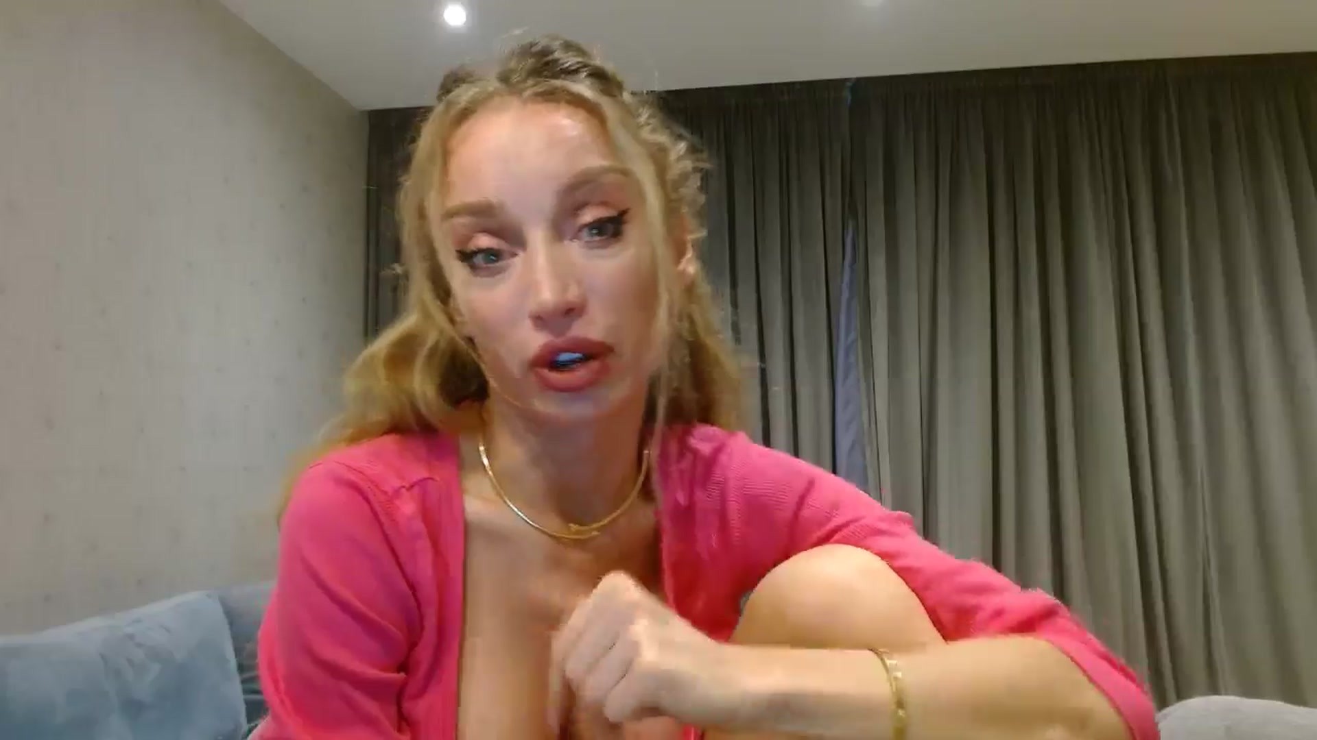 Gallery image thumbnail from Anayys's myfreecams stream on, 06/13/2025, 16:46 image 12 of 20