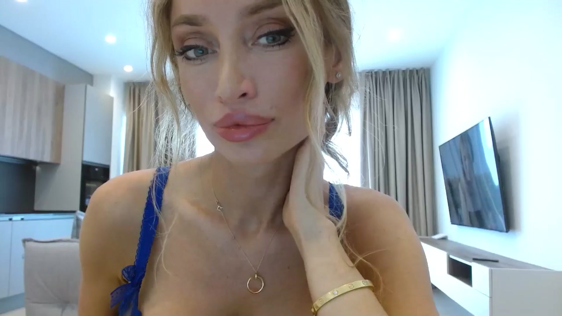 Gallery image thumbnail from Anayys's myfreecams stream on, 06/26/2025, 14:17 image 3 of 20