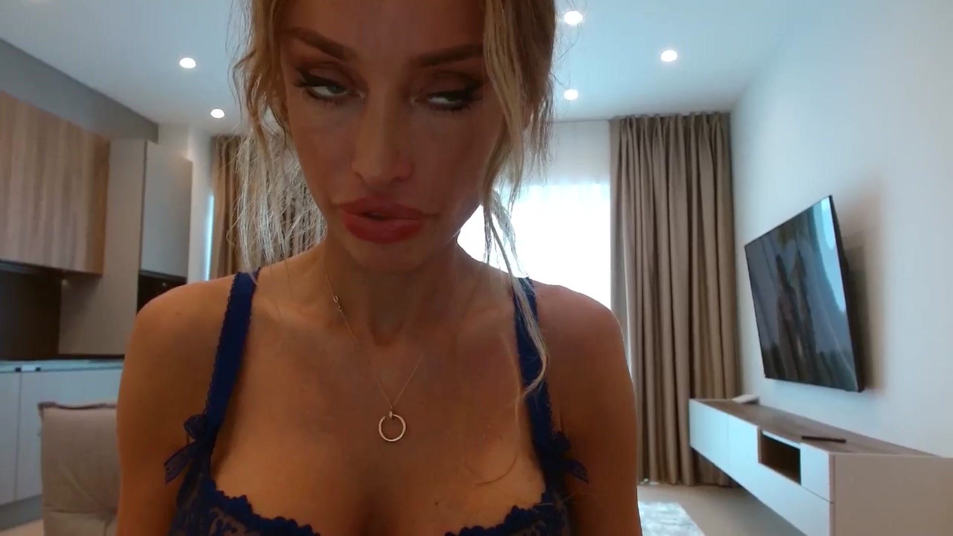 Gallery image thumbnail from Anayys's myfreecams stream on, 06/26/2025, 14:17 image 5 of 20