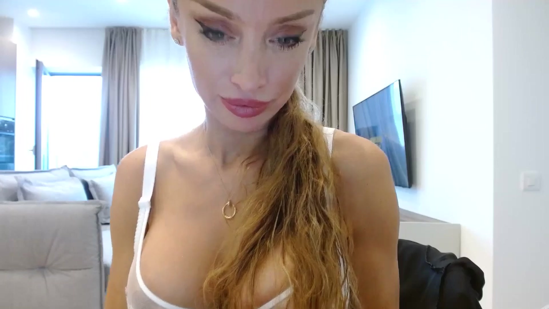 Gallery image thumbnail from Anayys's myfreecams stream on, 06/28/2025, 16:19 image 20 of 20
